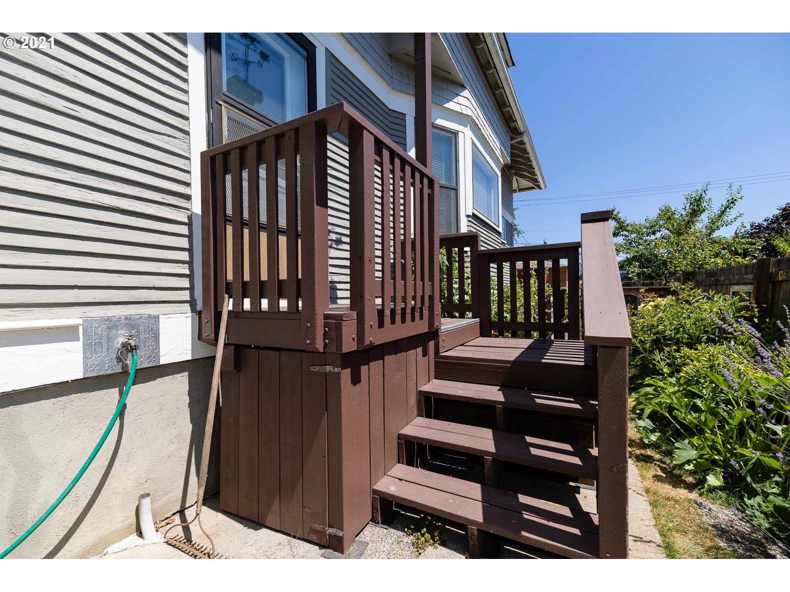 main property photo 12