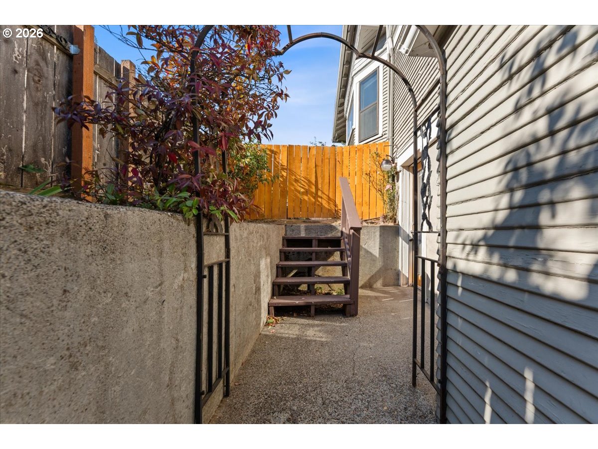 main property photo 39