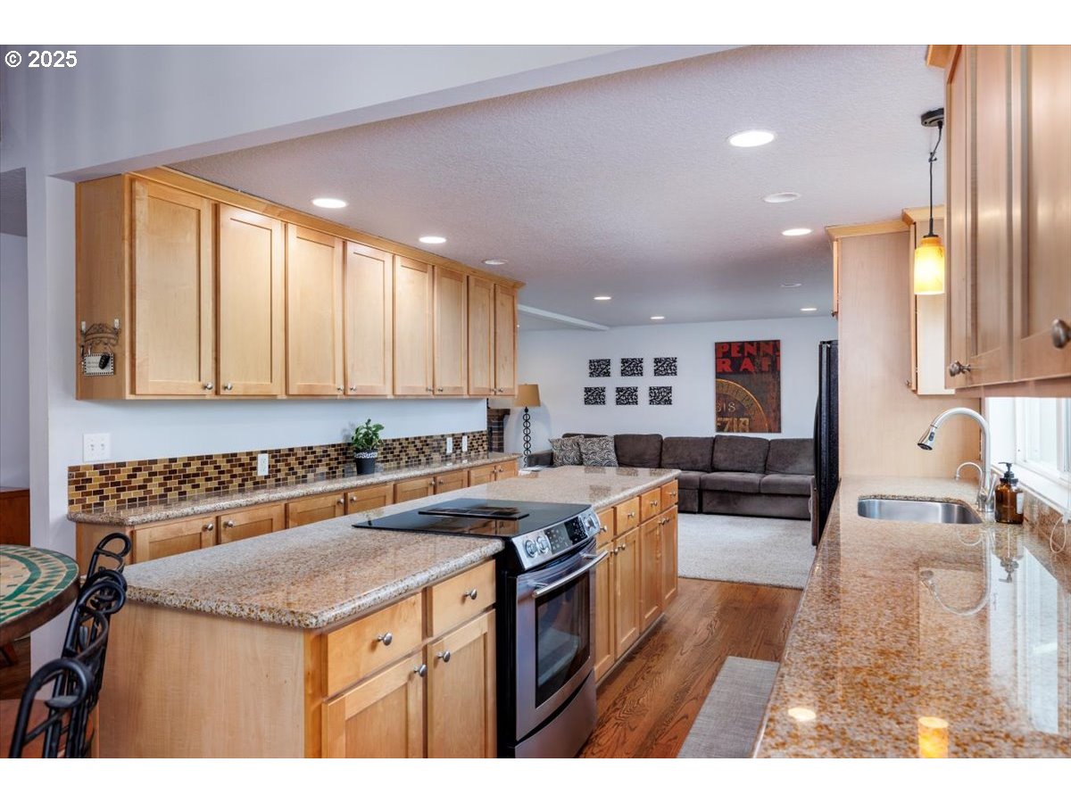 property viewer photo 11