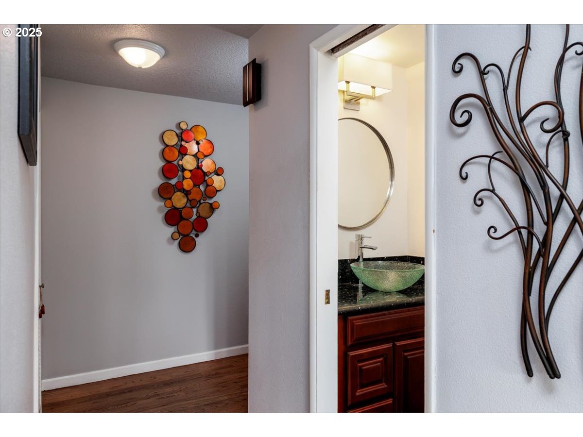 property viewer photo 15