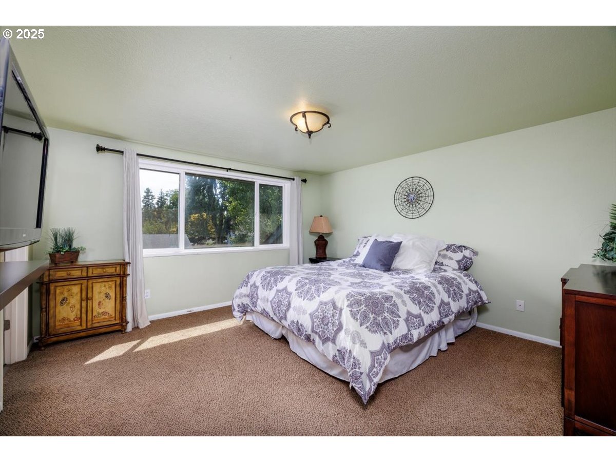 property viewer photo 16