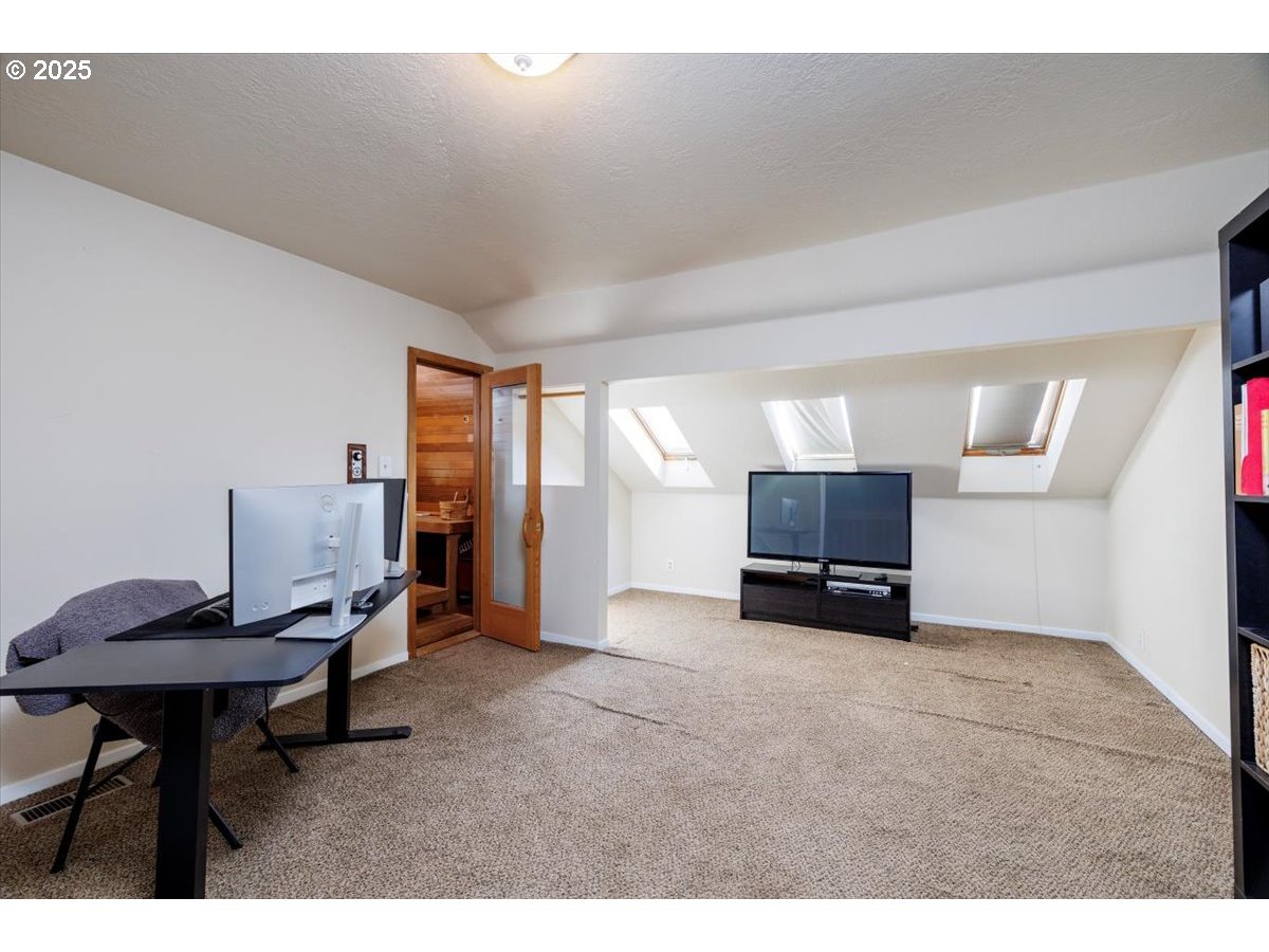 property viewer photo 23