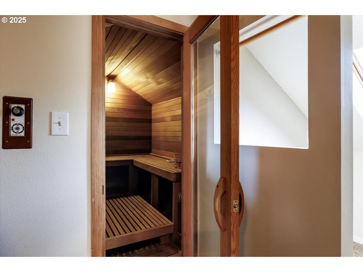 property viewer photo 25