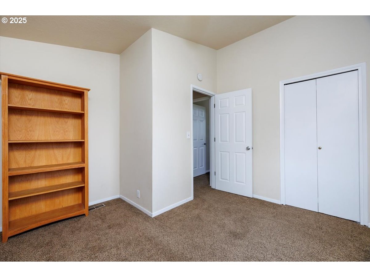 property viewer photo 27