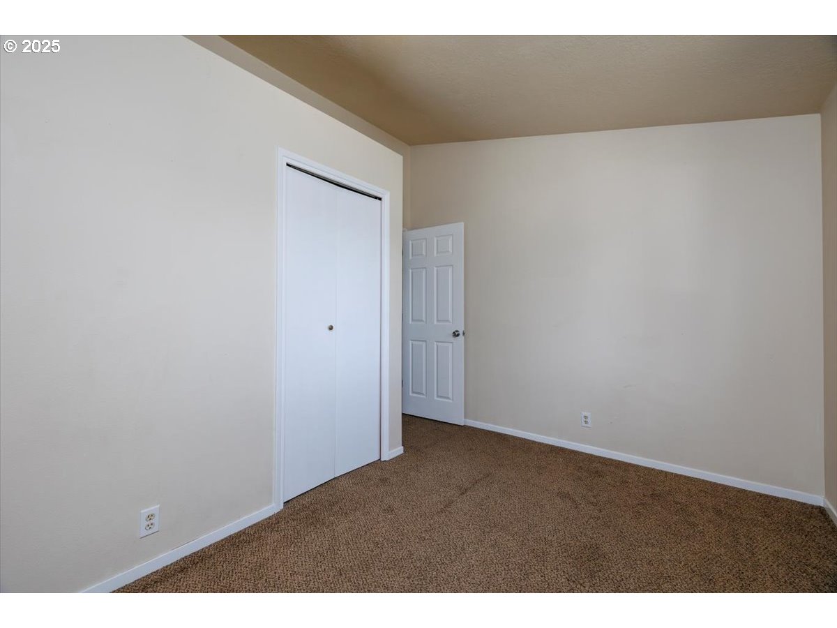 property viewer photo 29