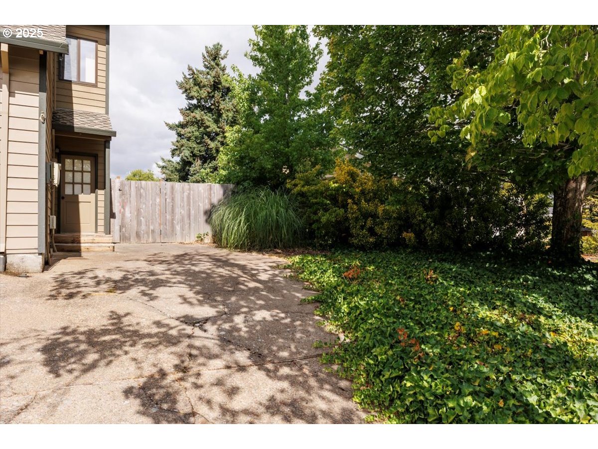 property viewer photo 4