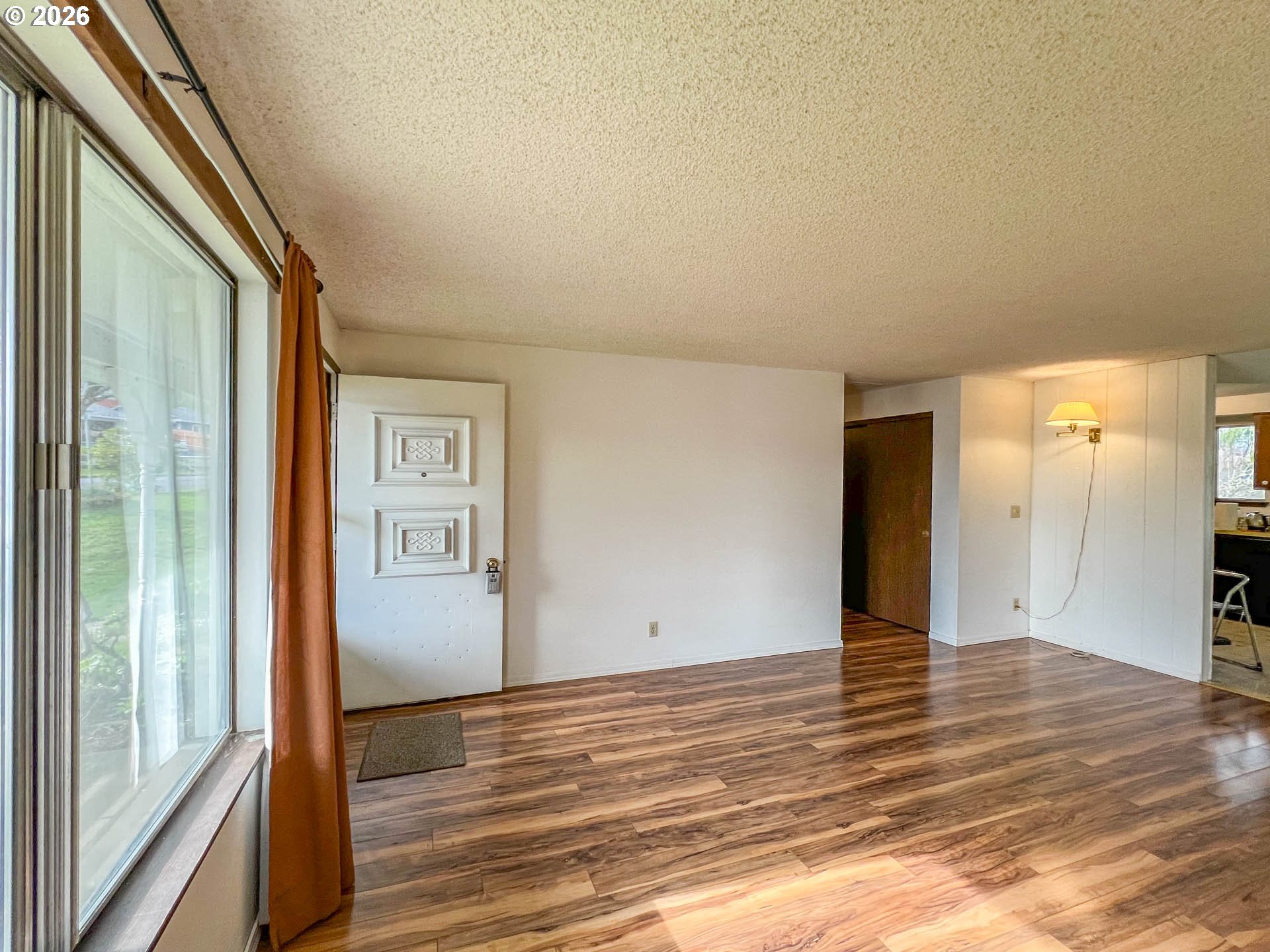 property viewer photo 4
