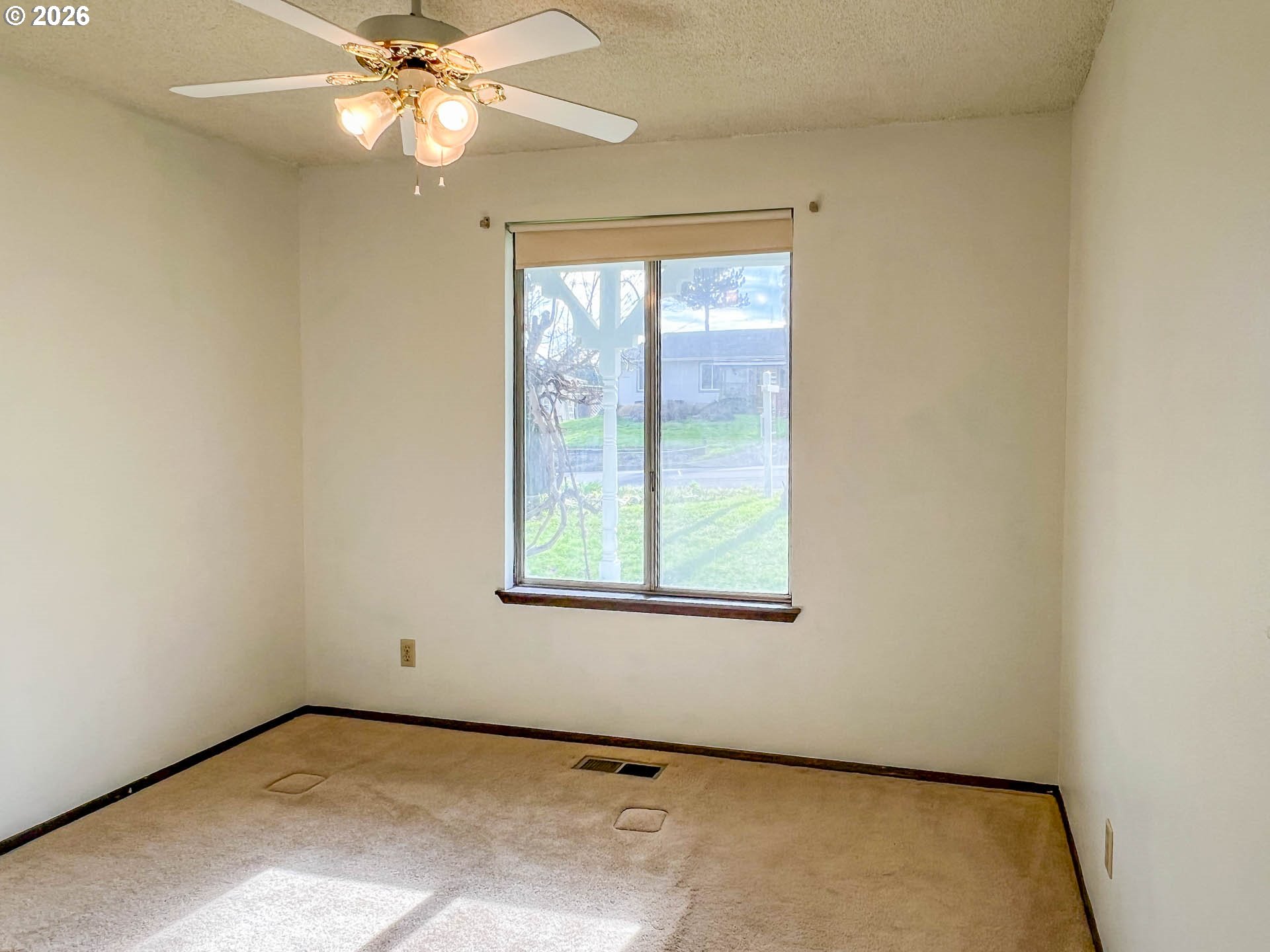 property viewer photo 7