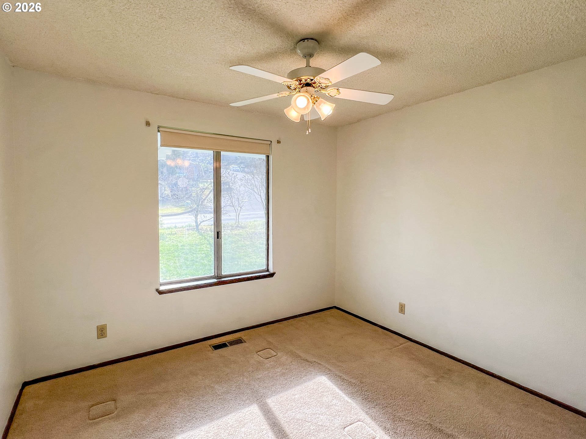 property viewer photo 8