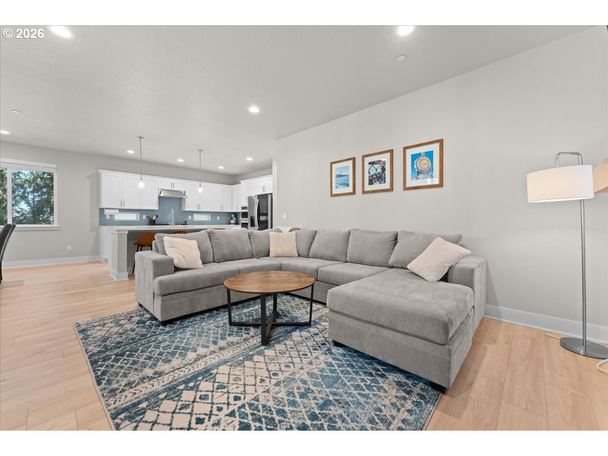 property viewer photo 10