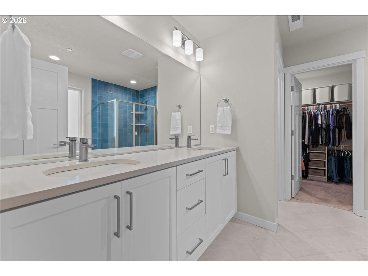 property viewer photo 24