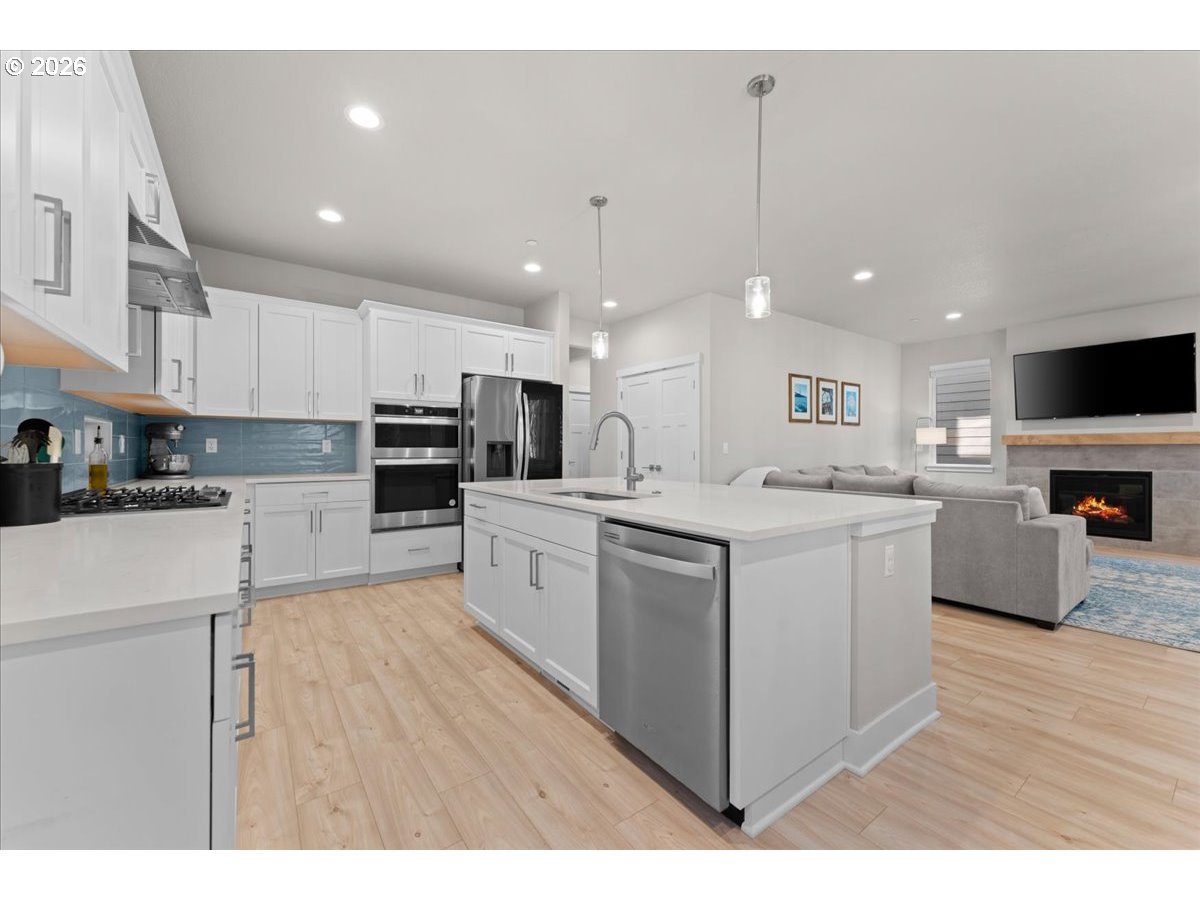 property viewer photo 4