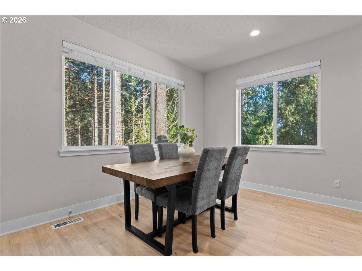 property viewer photo 7