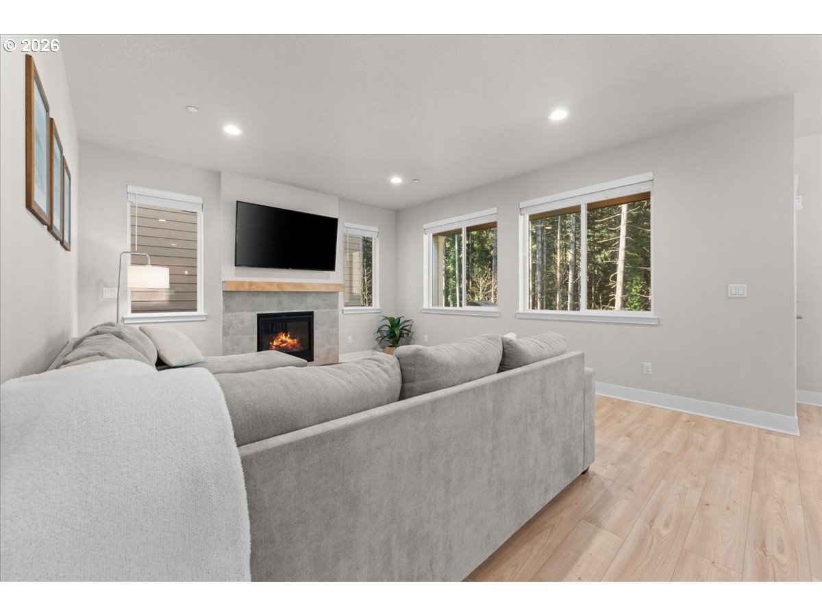 property viewer photo 8