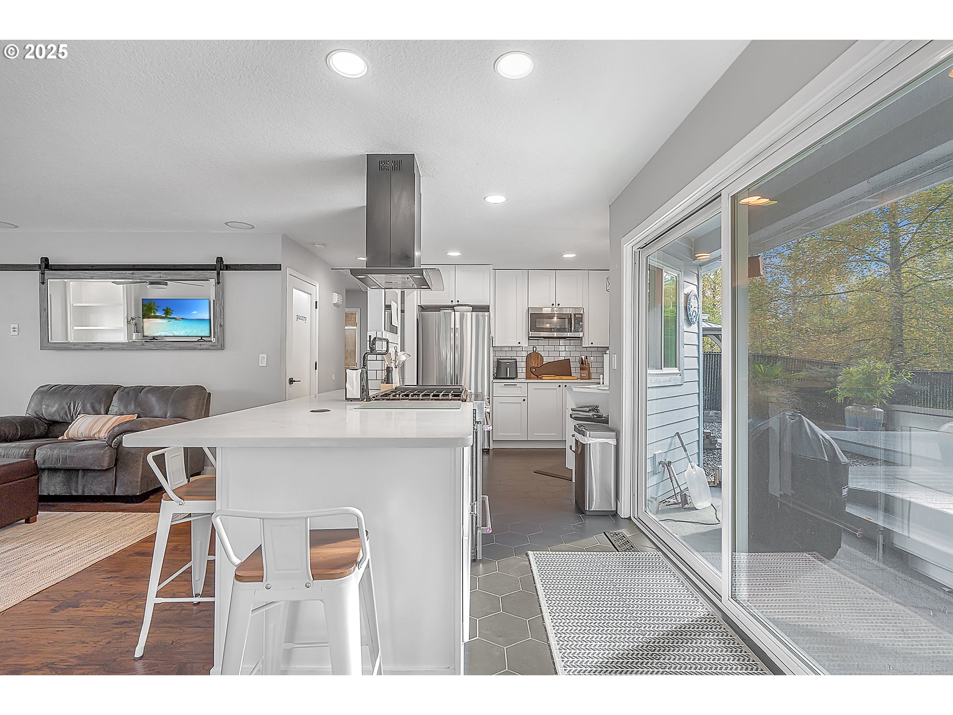 property viewer photo 10