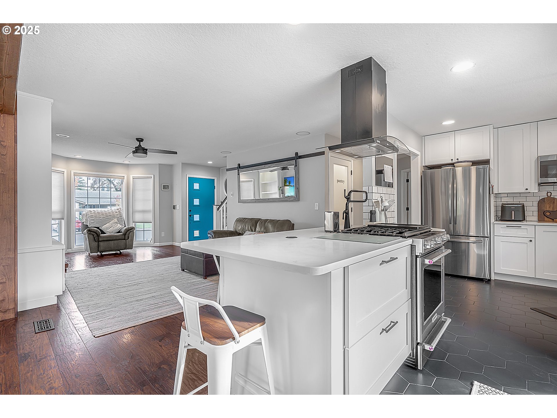 property viewer photo 11