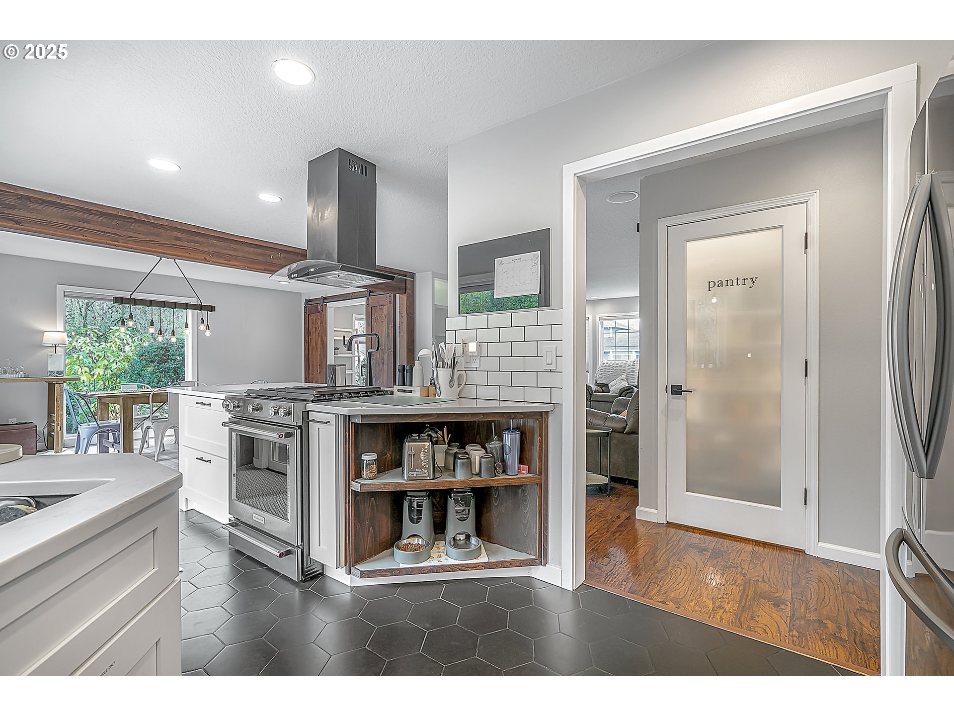 property viewer photo 14