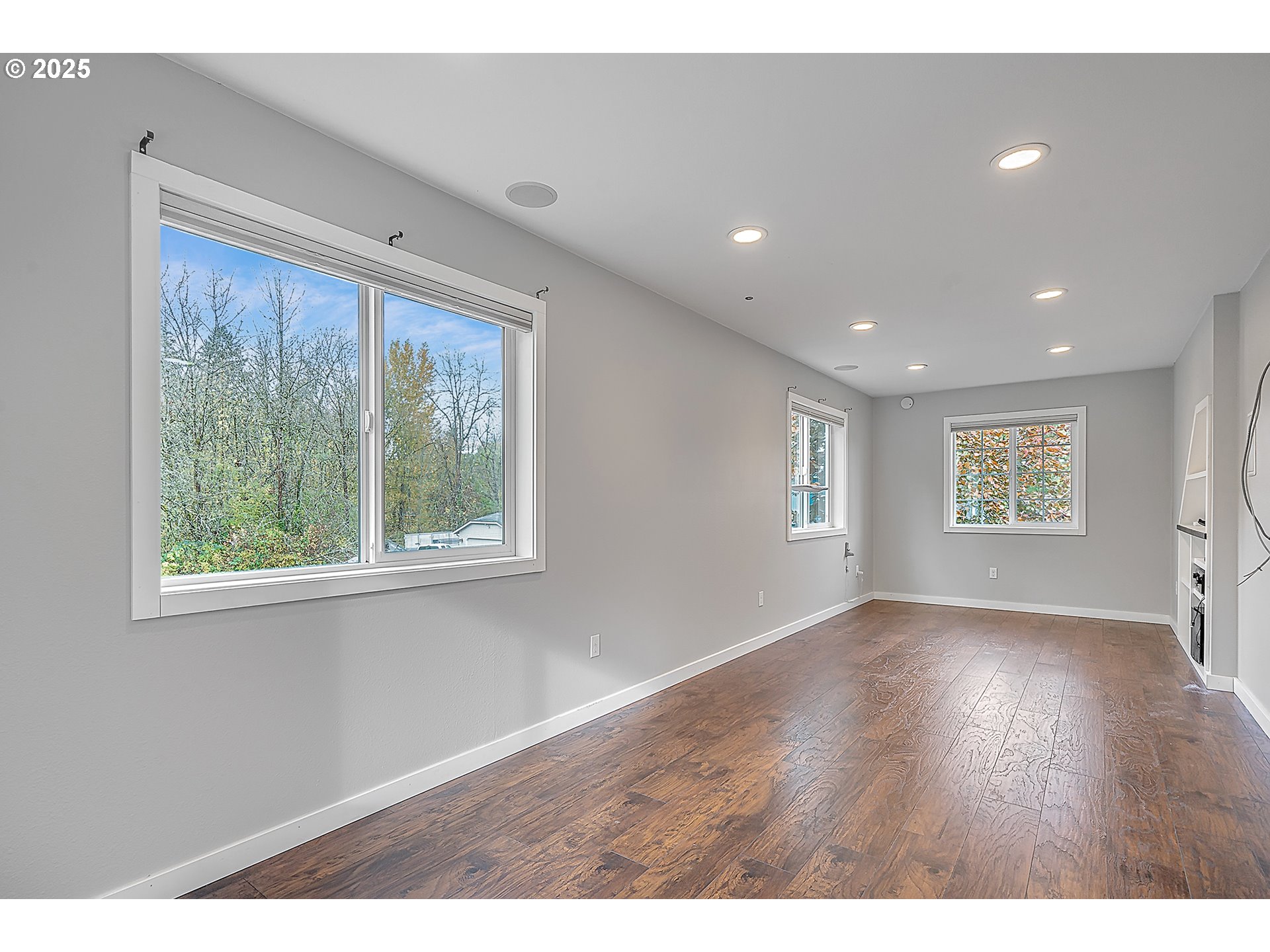 property viewer photo 22