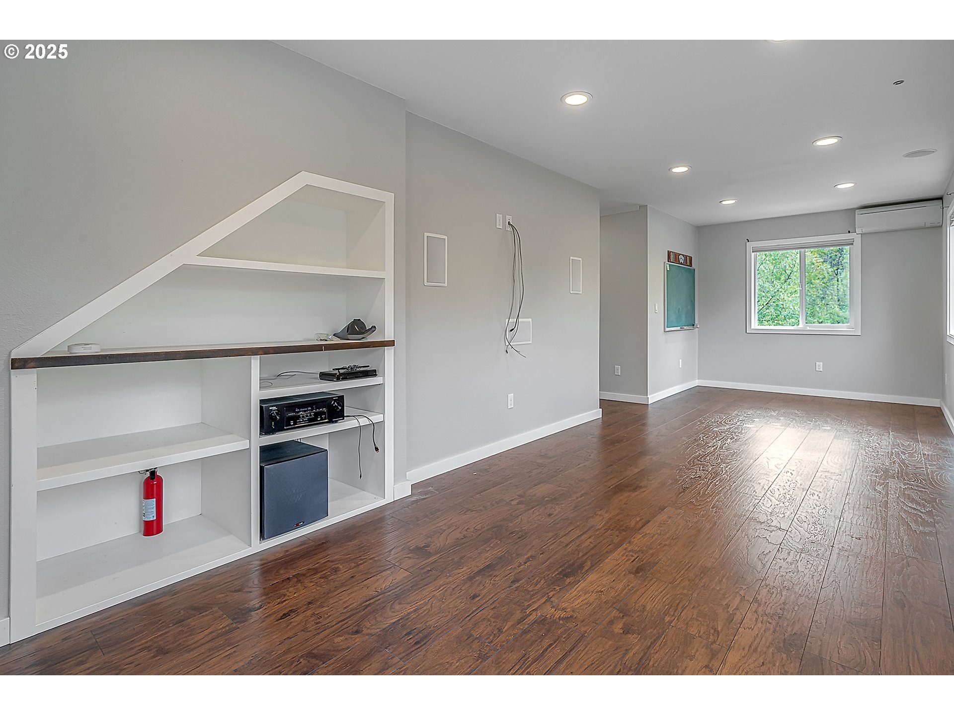 property viewer photo 23