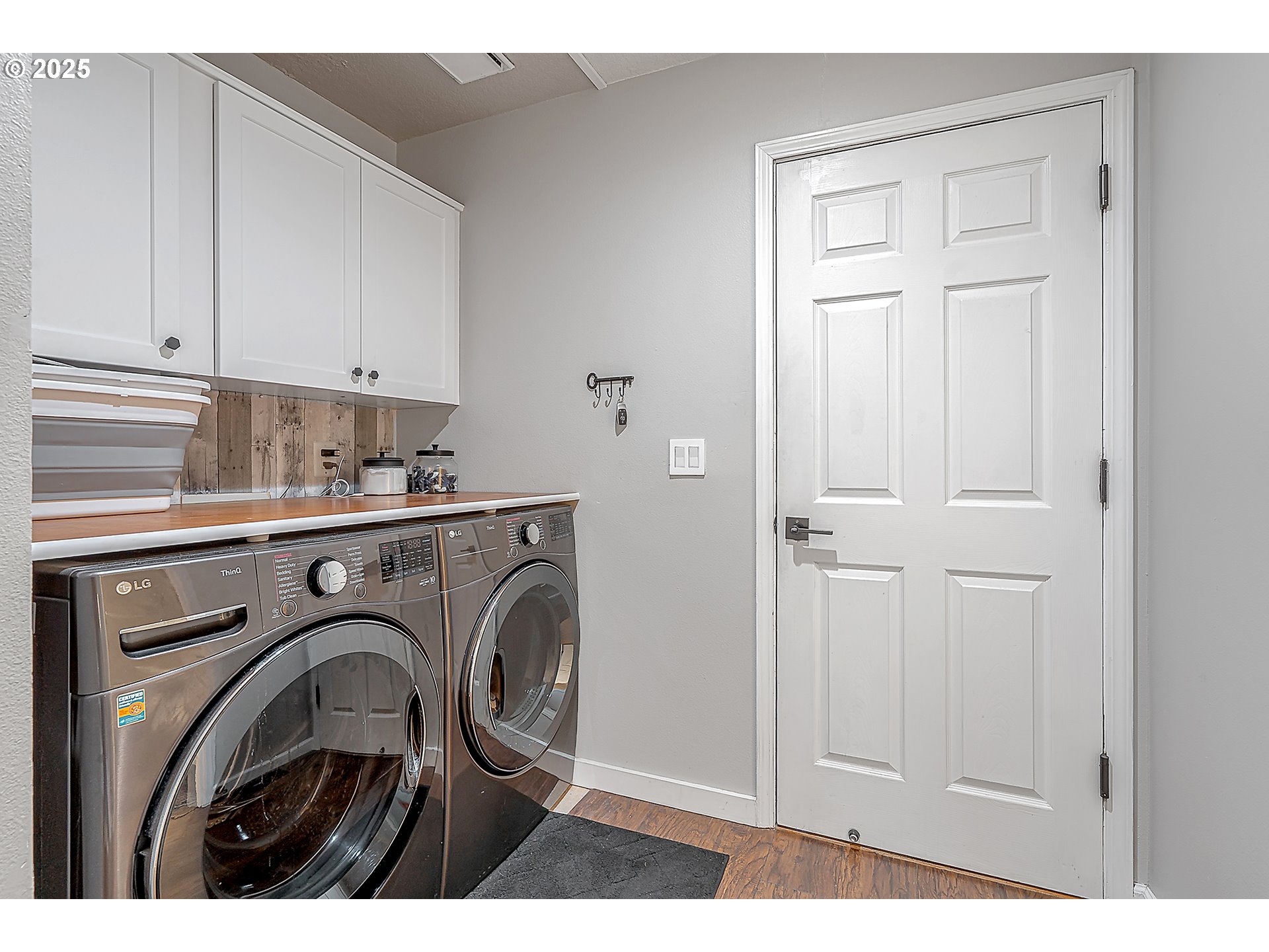 property viewer photo 33