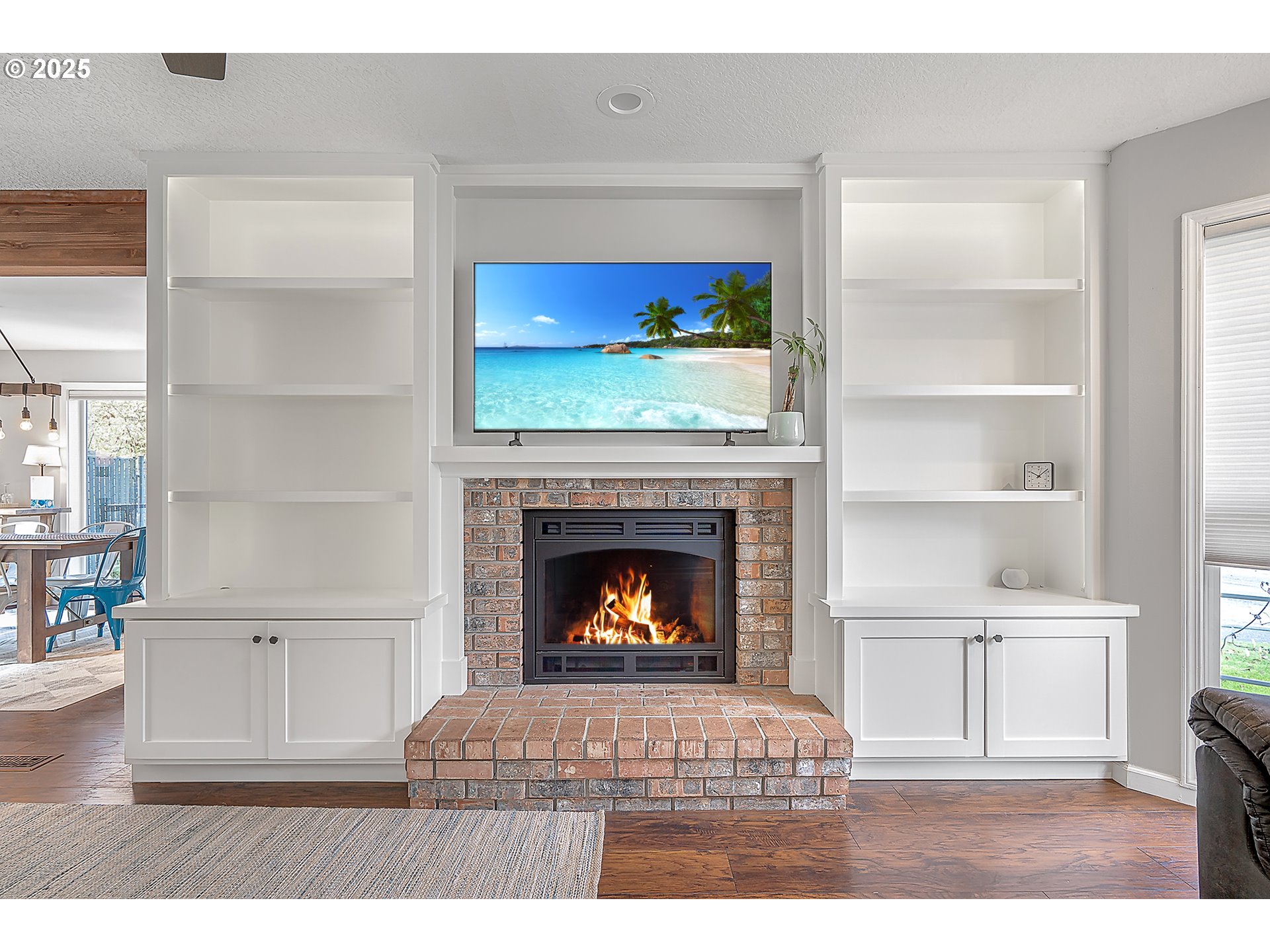 property viewer photo 7