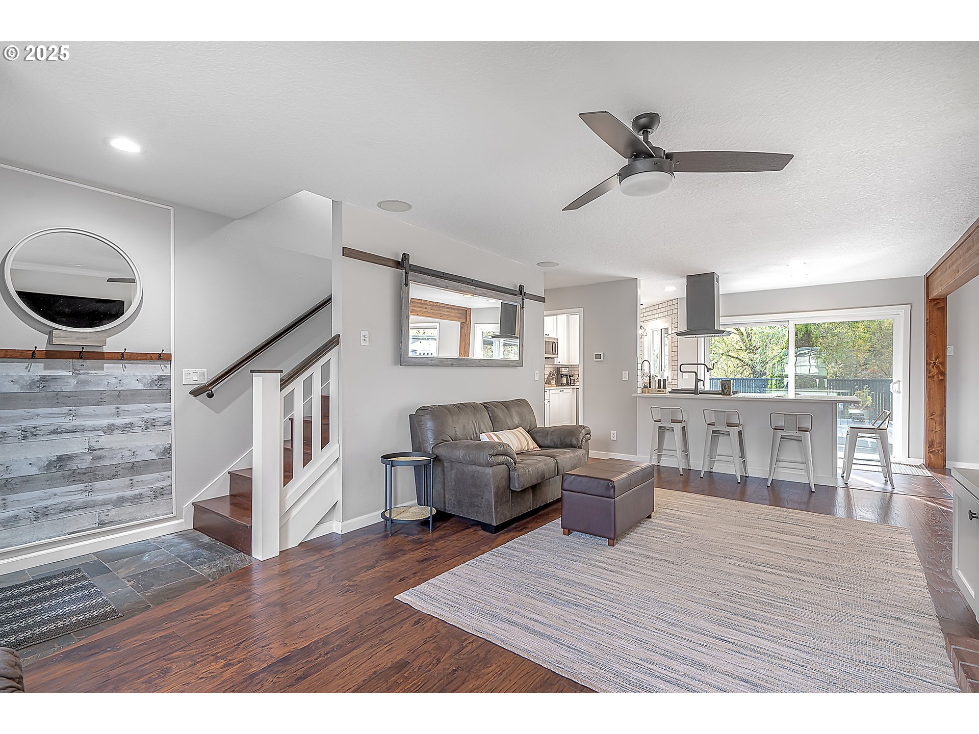 property viewer photo 8