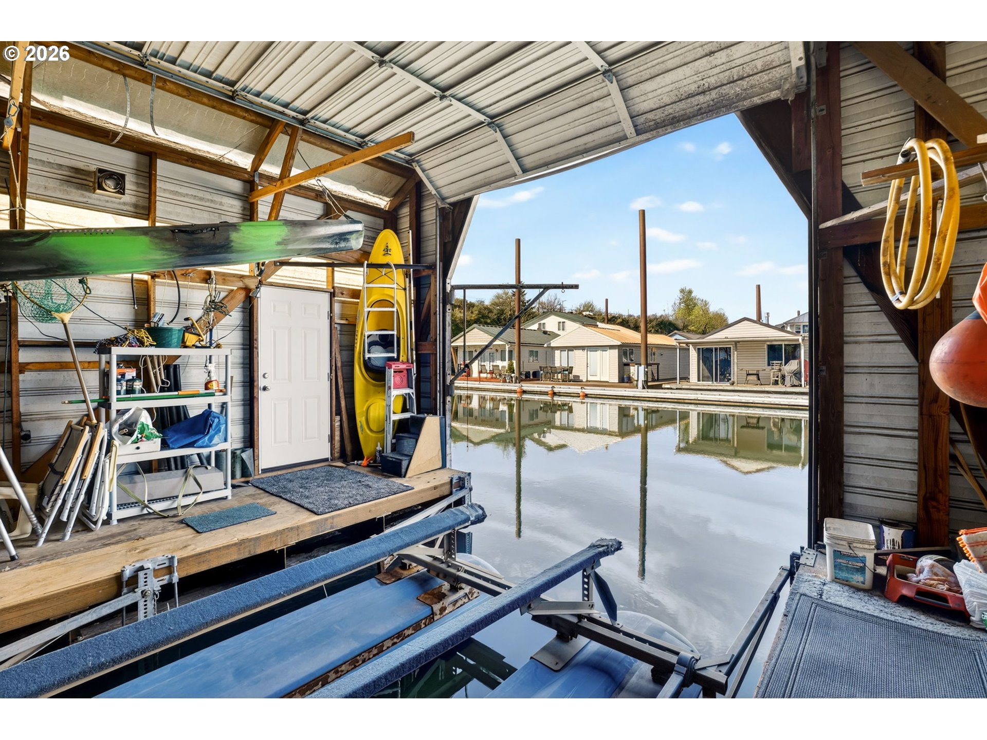 main property photo 17