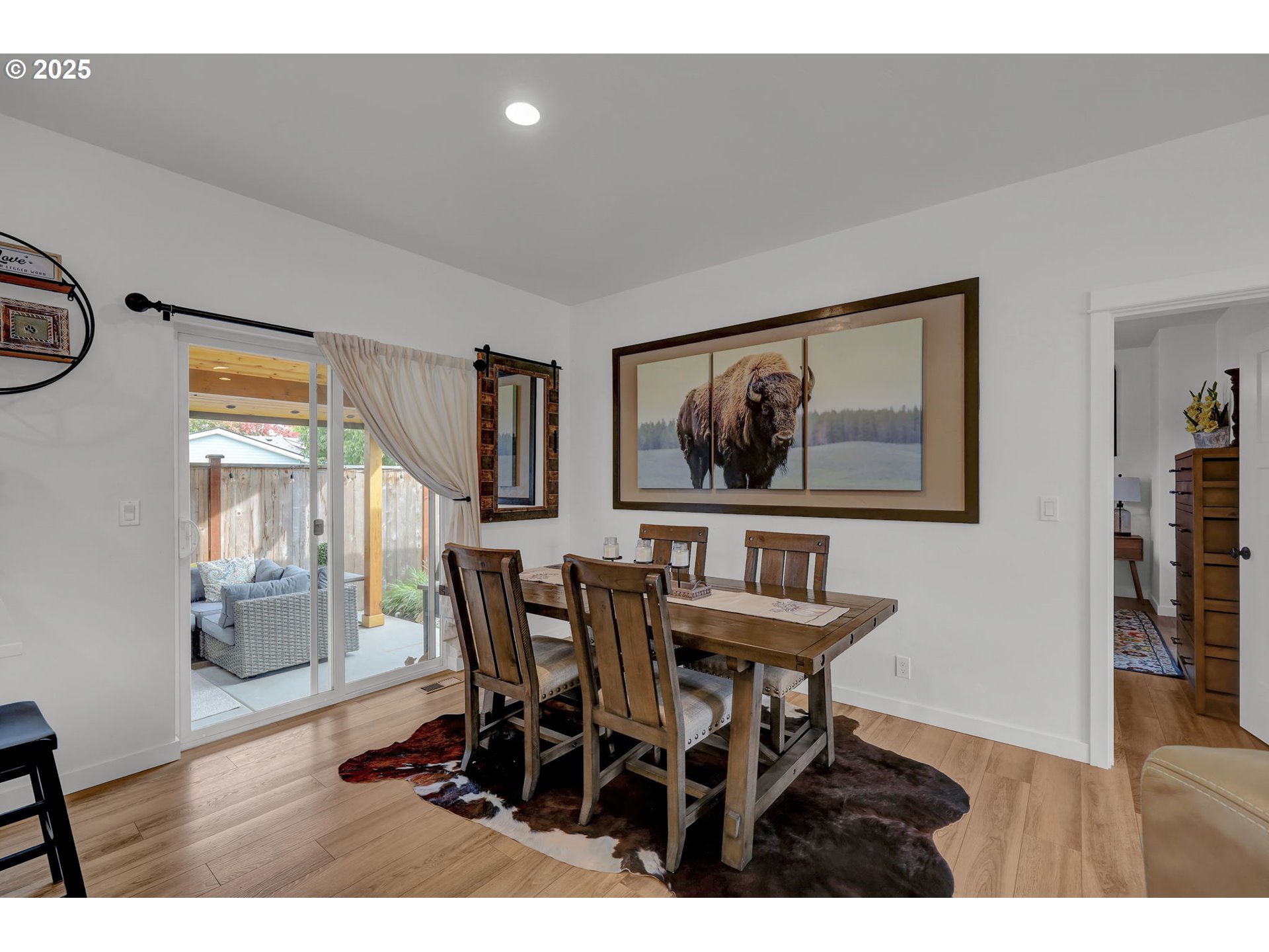 property viewer photo 11