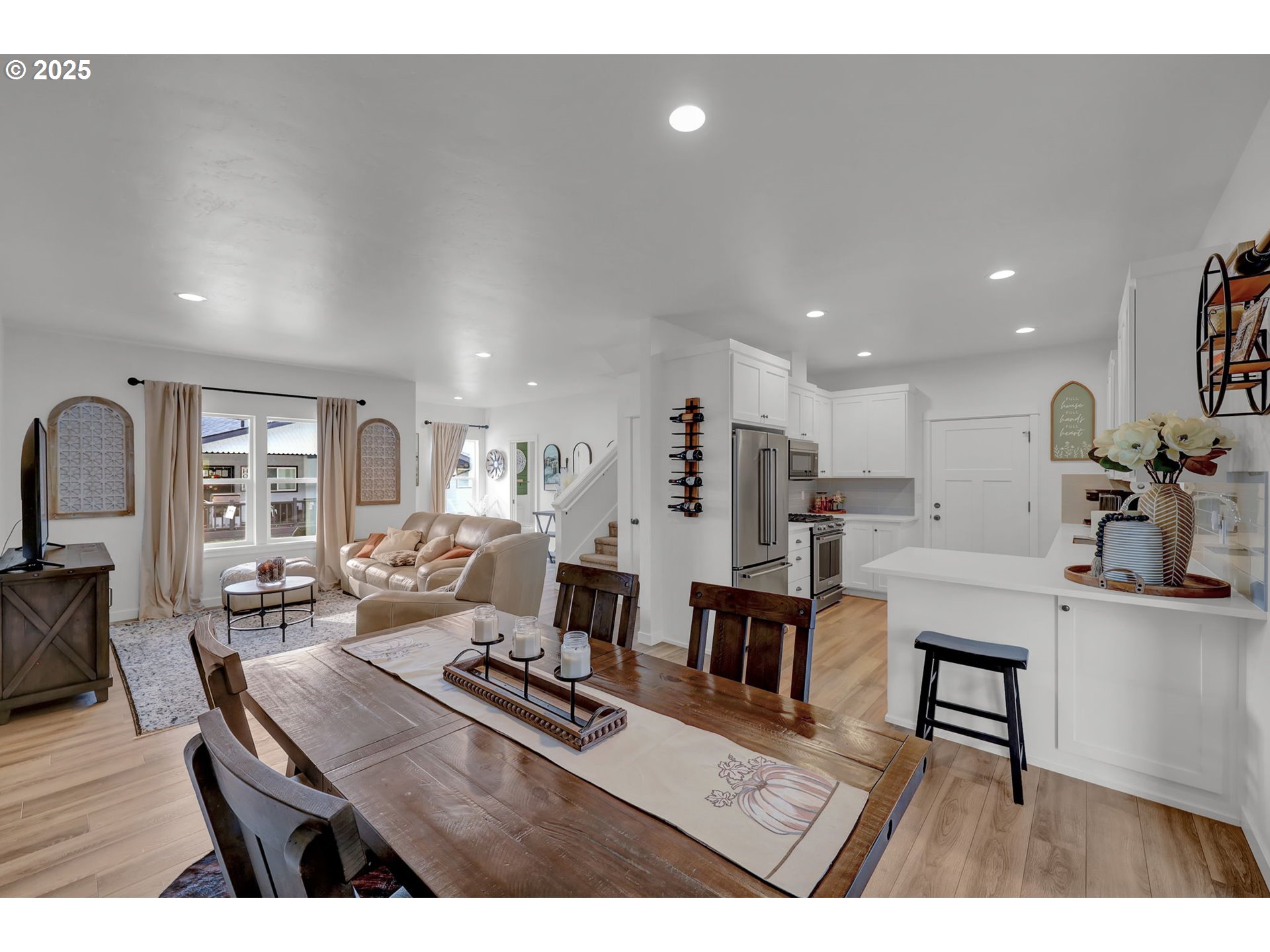 property viewer photo 13