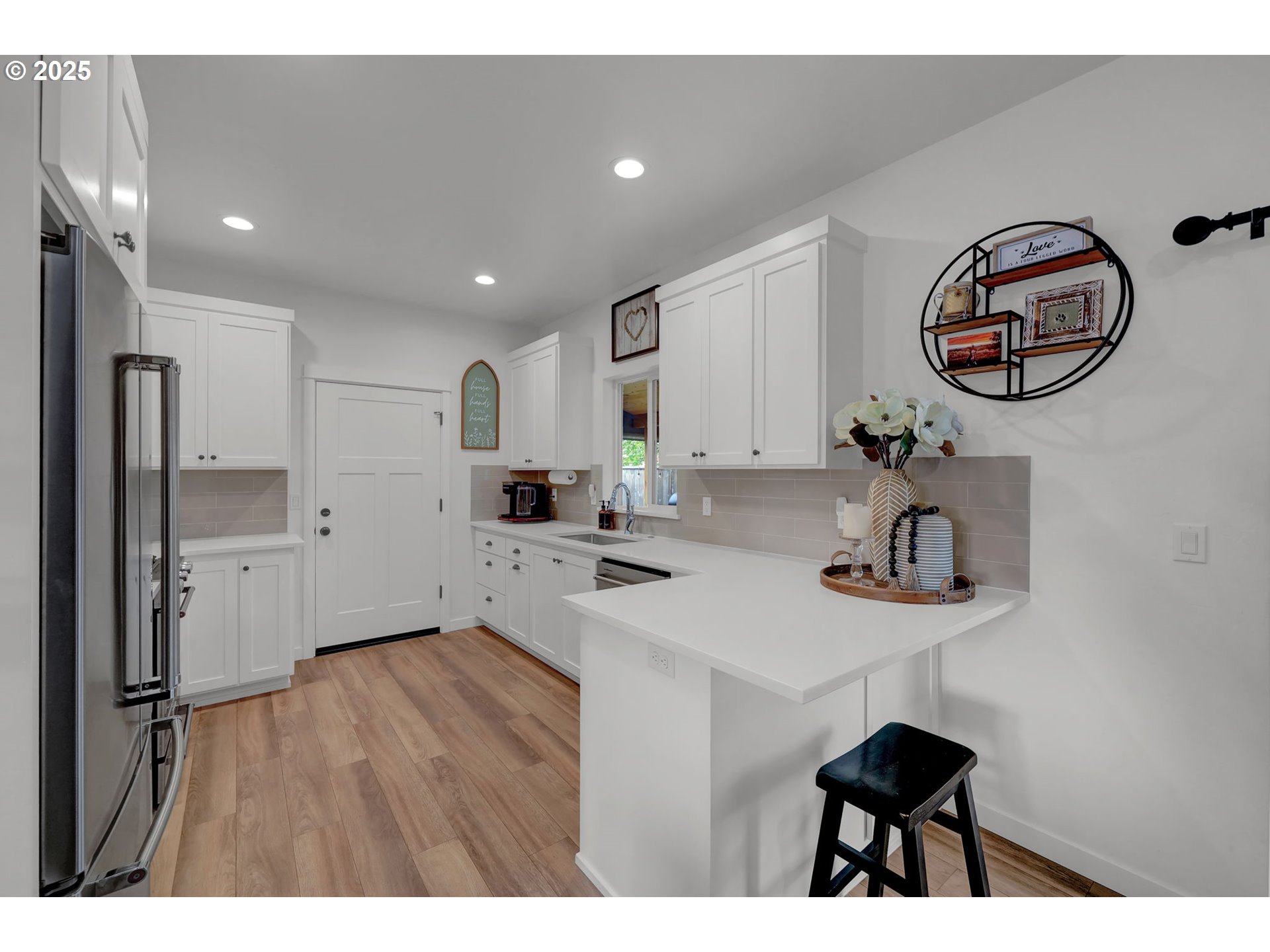 property viewer photo 15