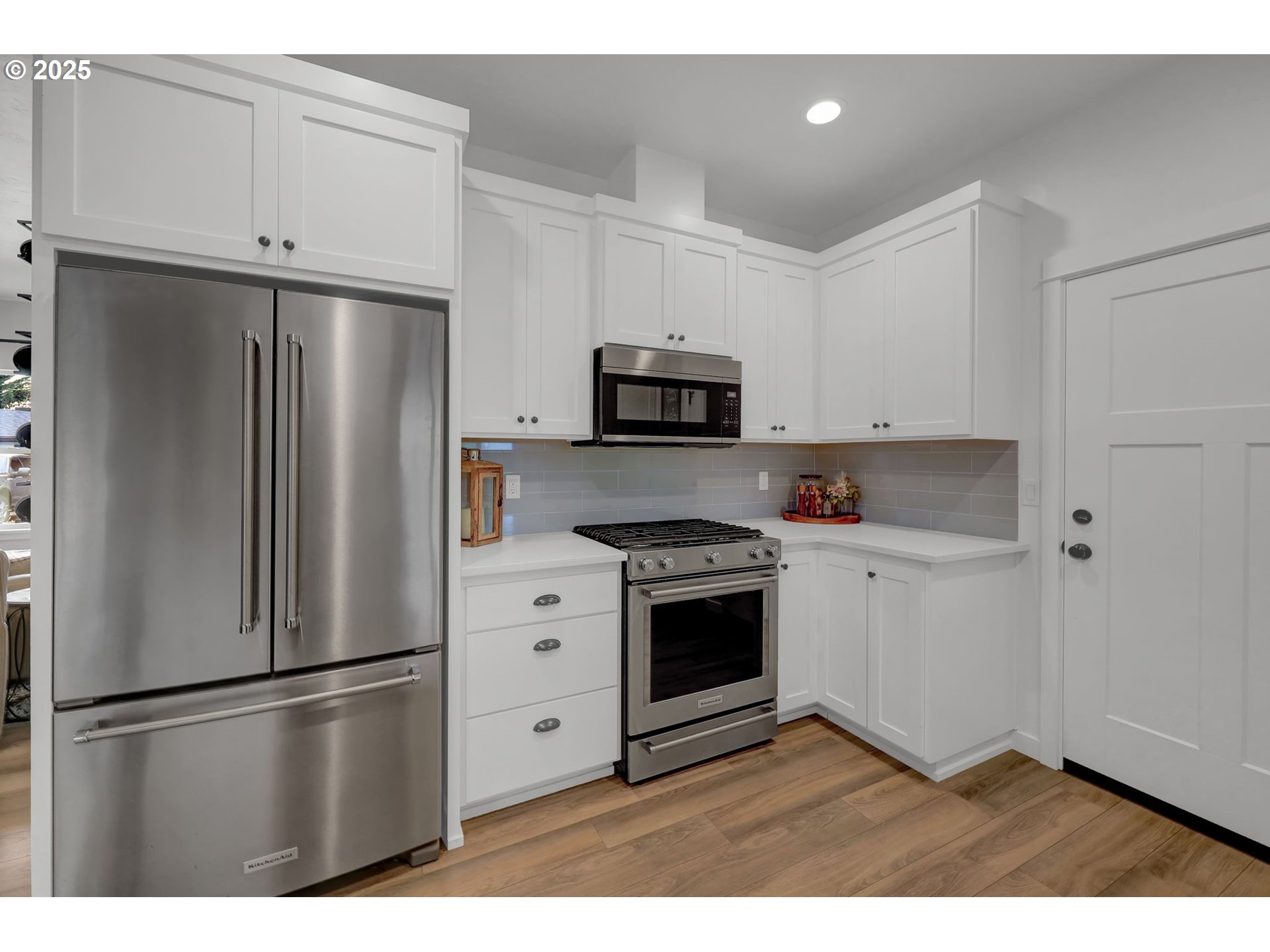property viewer photo 16