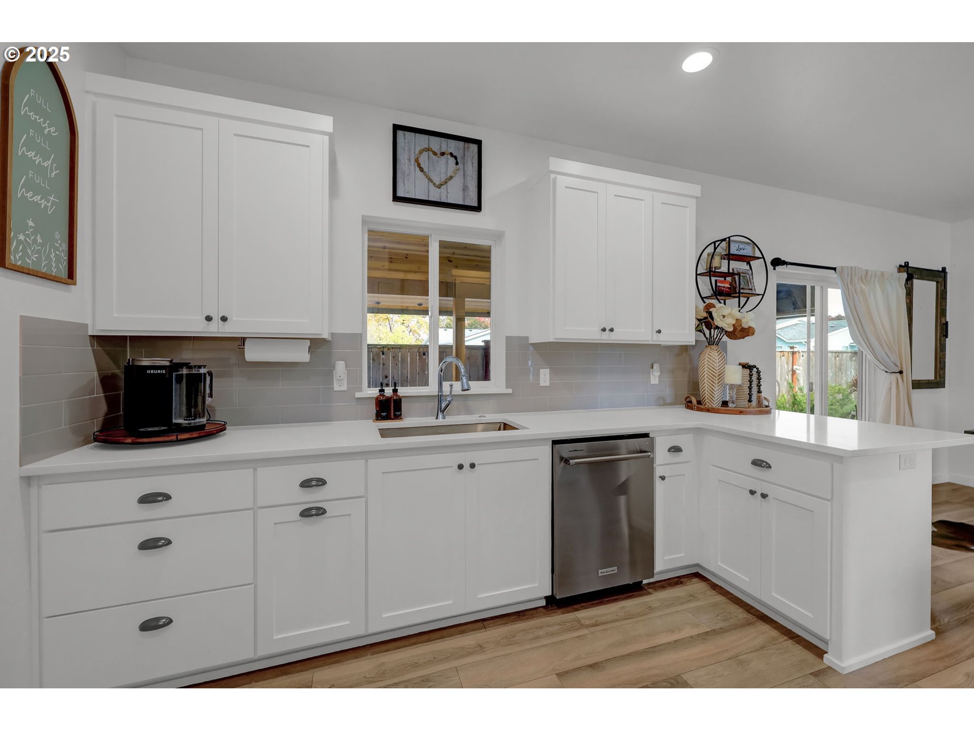 property viewer photo 17