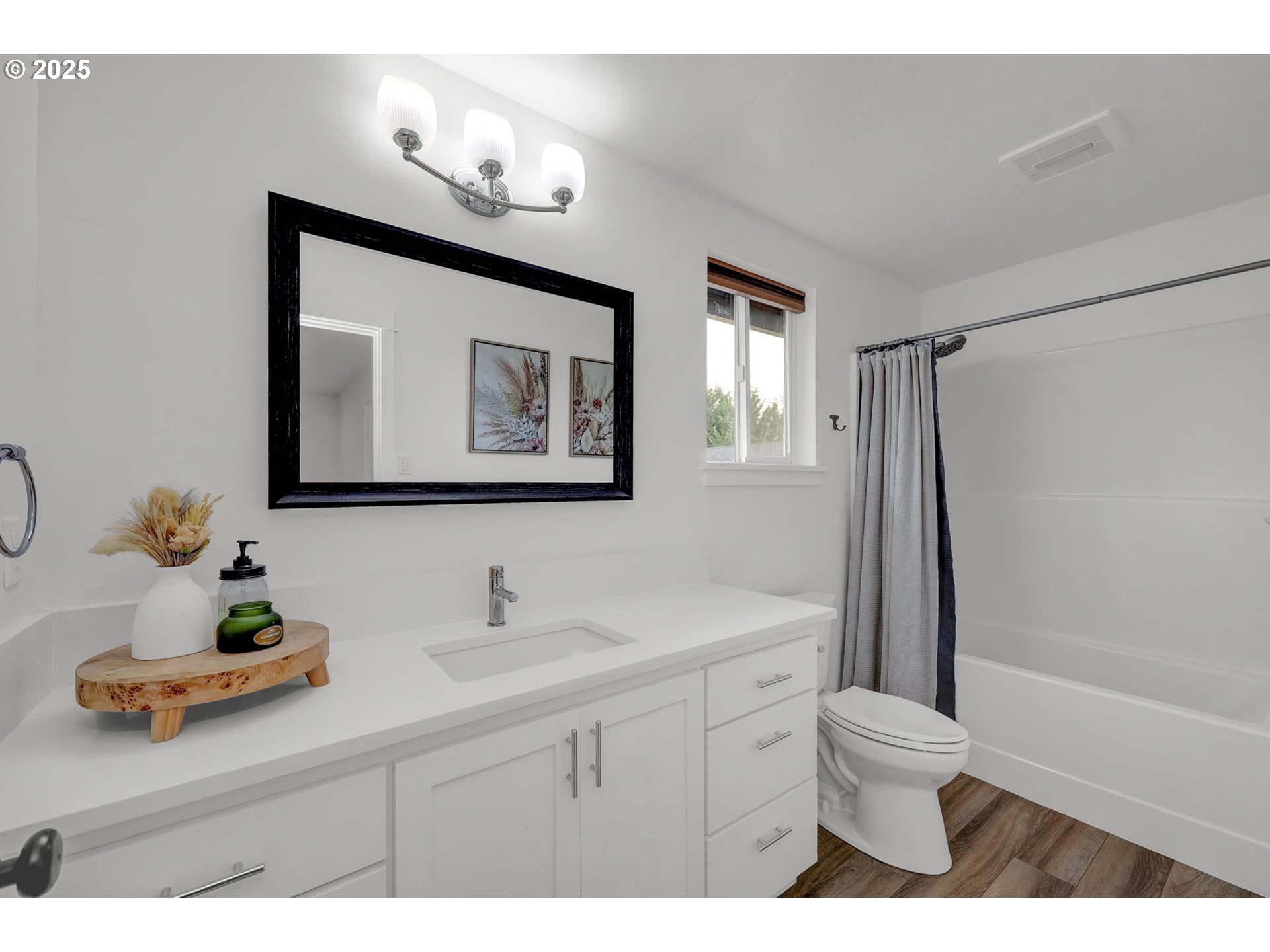 property viewer photo 32