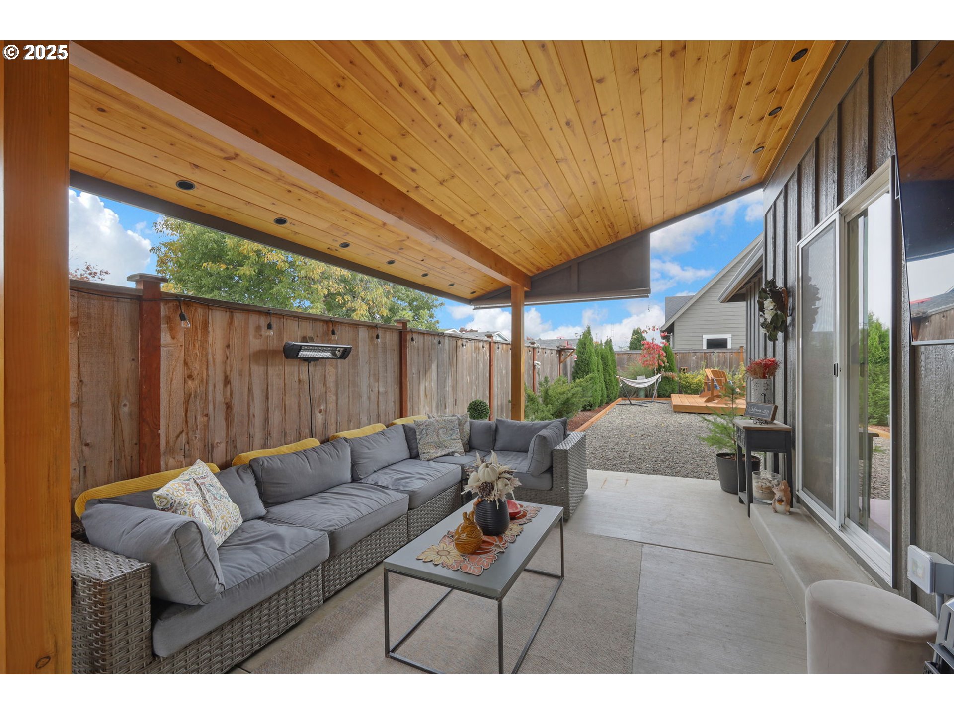 property viewer photo 35