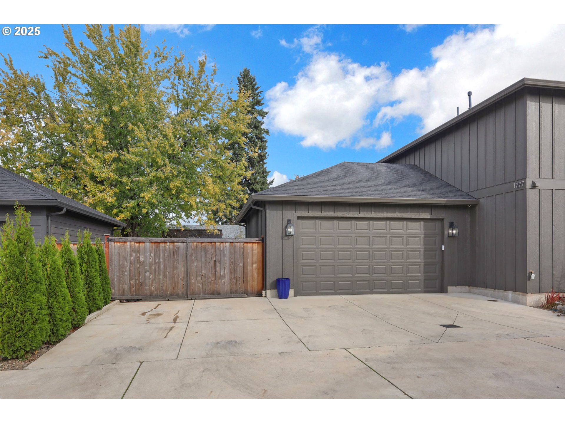 property viewer photo 4