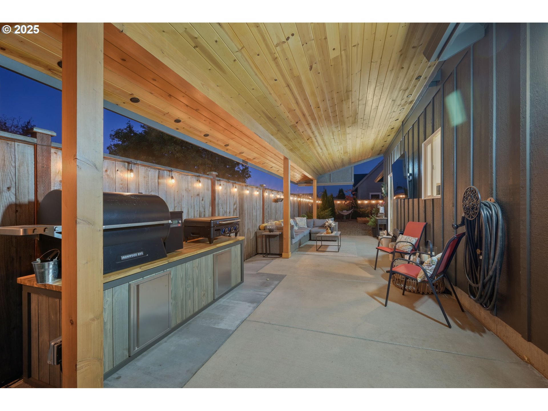 property viewer photo 42