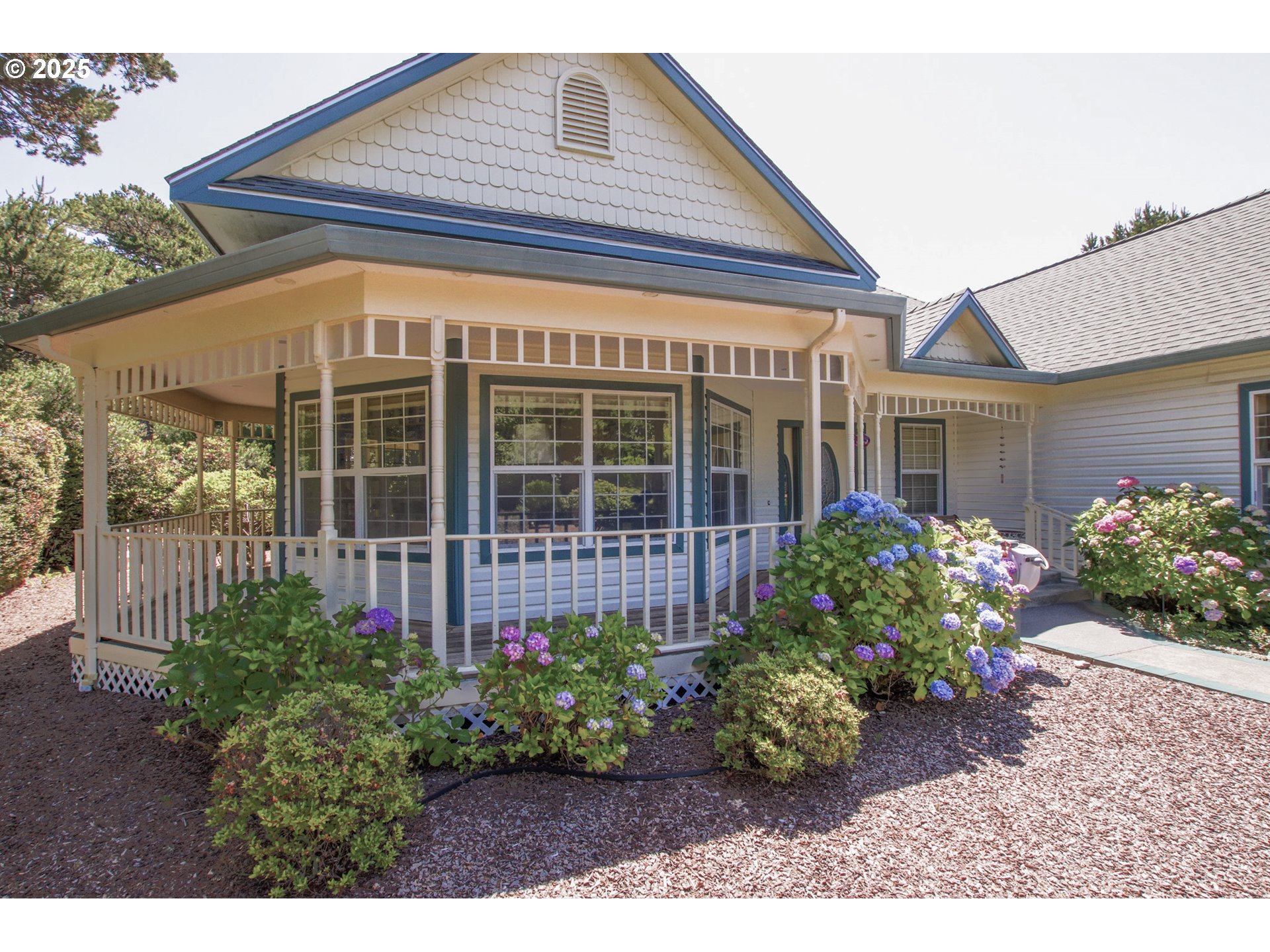 property viewer photo 1