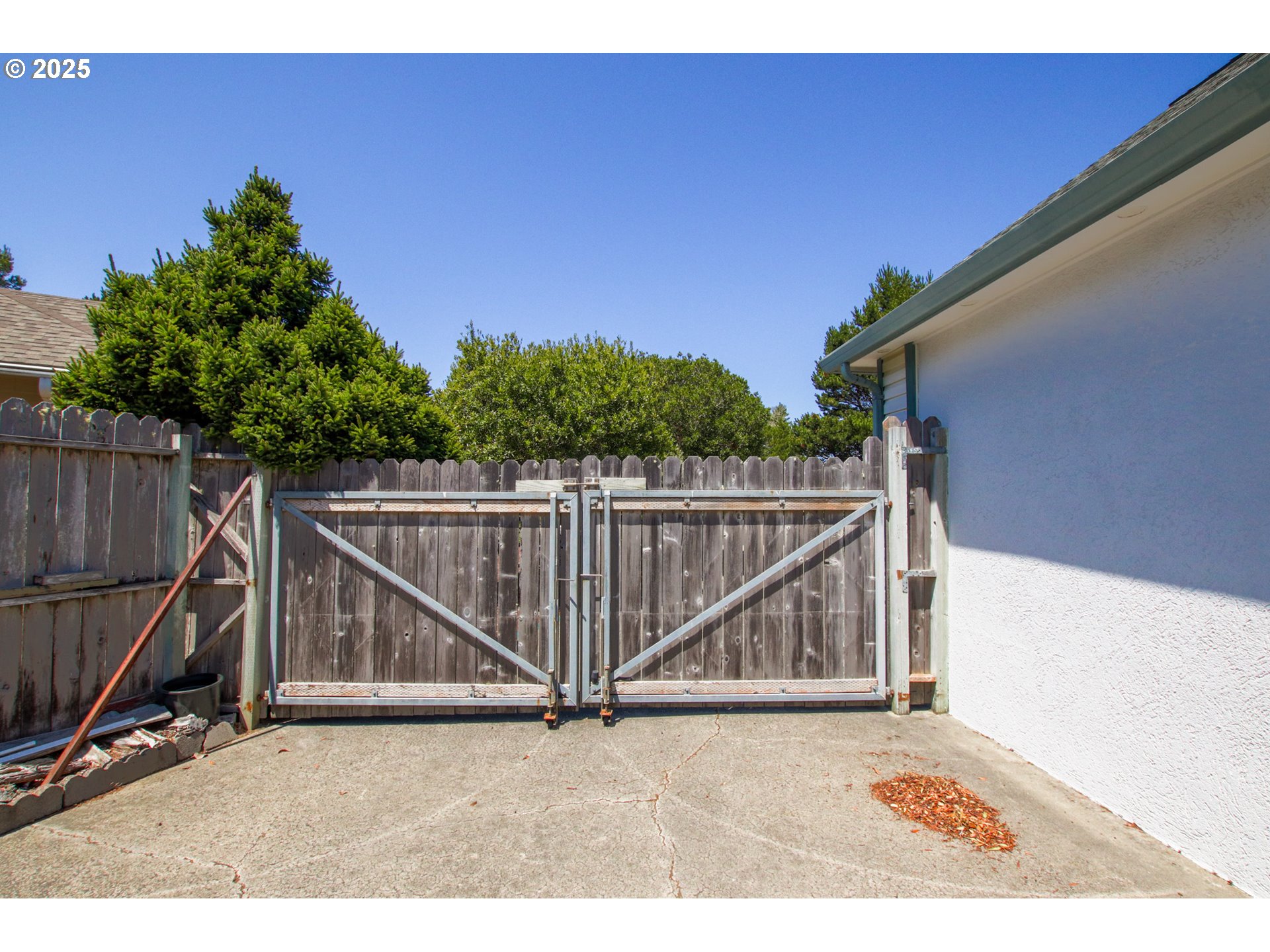 property viewer photo 35