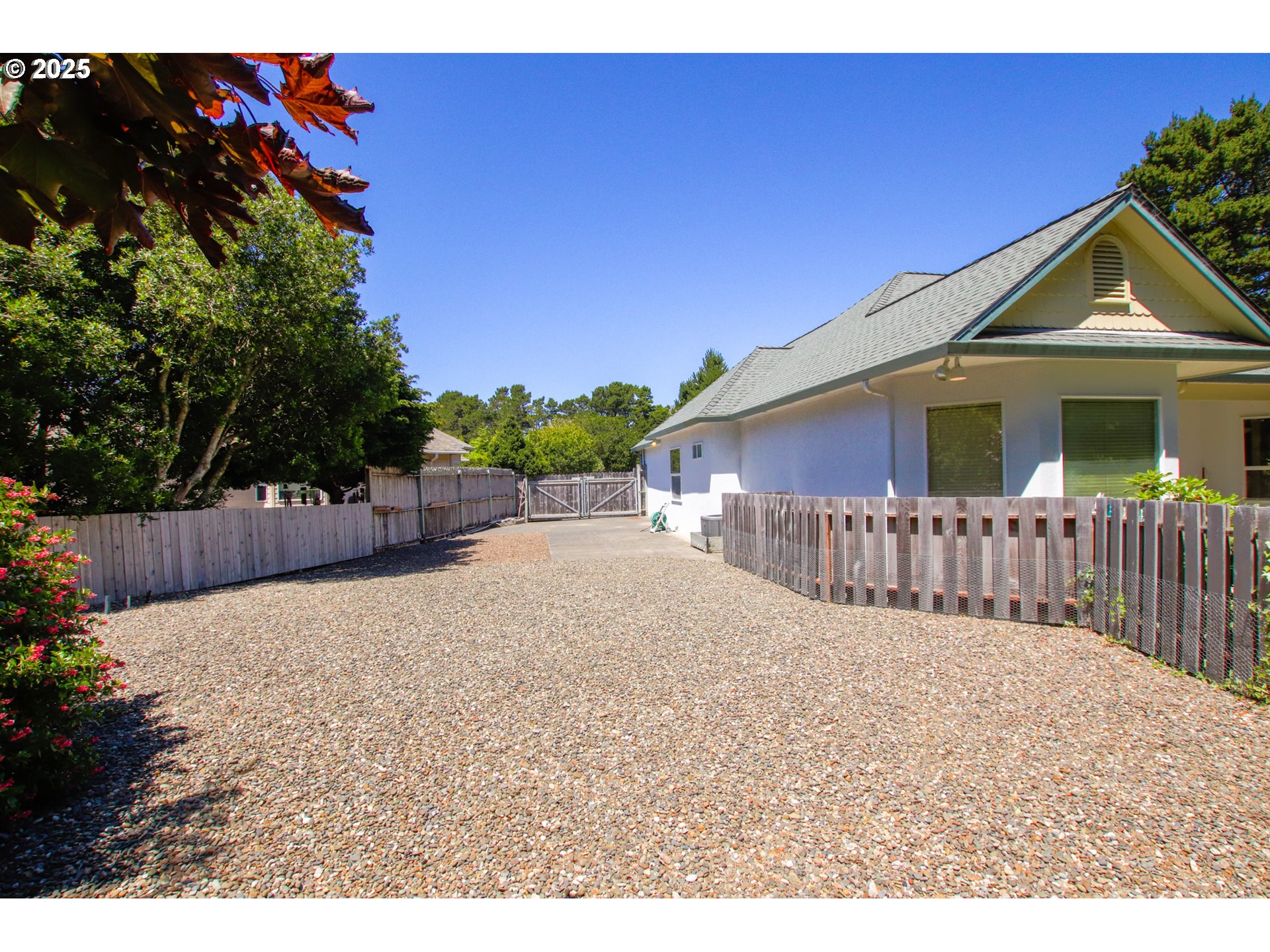 property viewer photo 38
