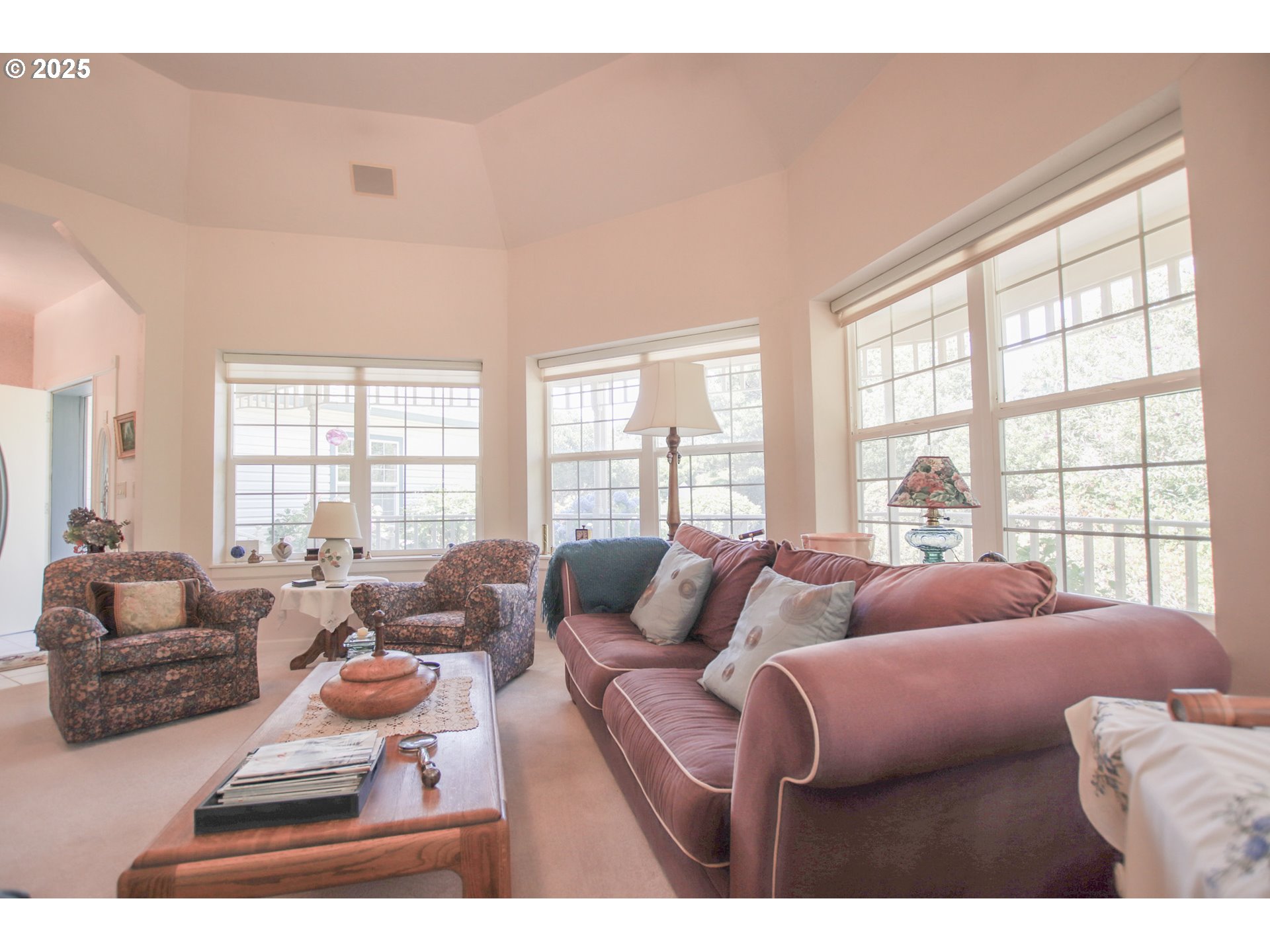 property viewer photo 6