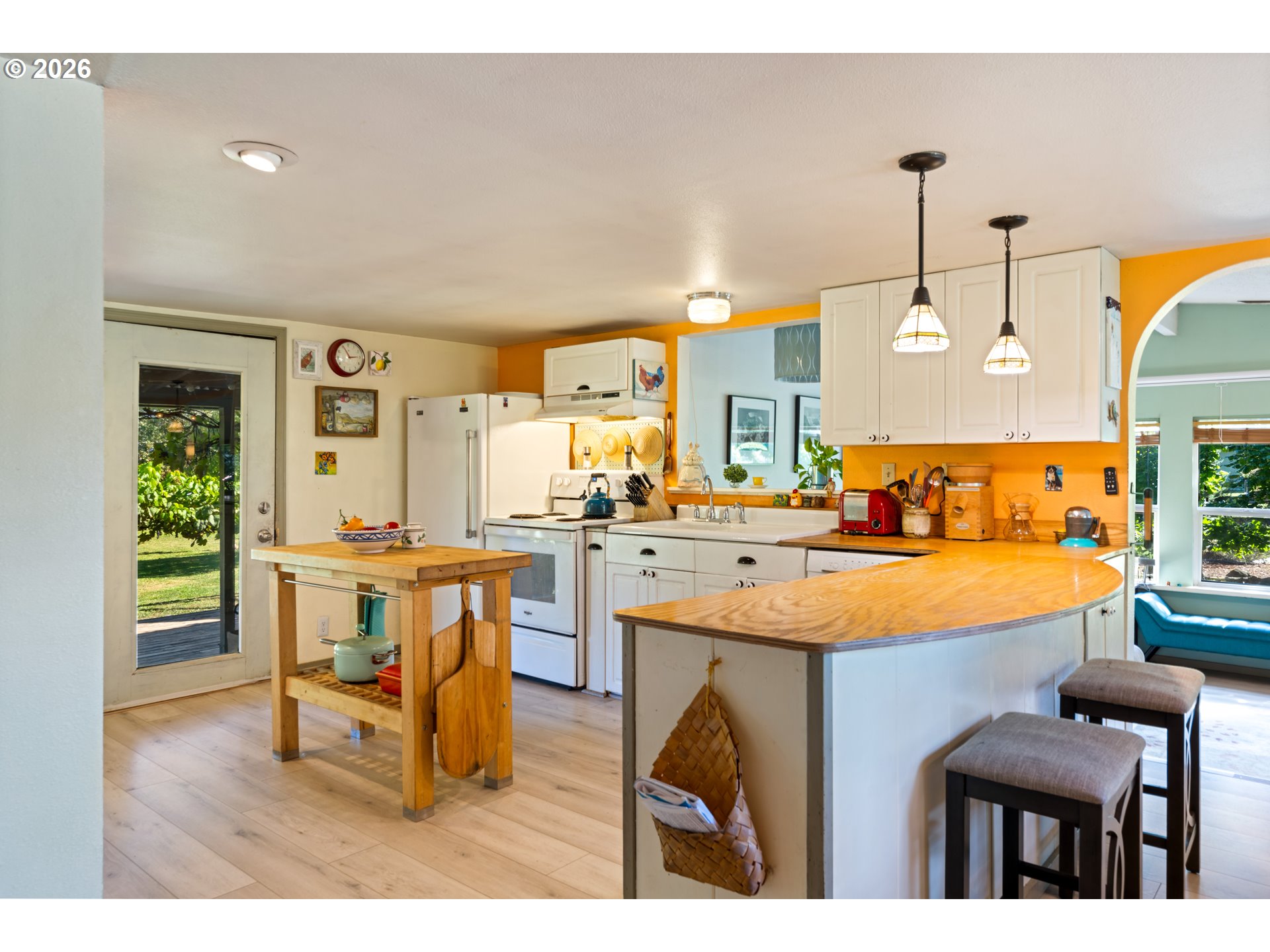 main property photo 7