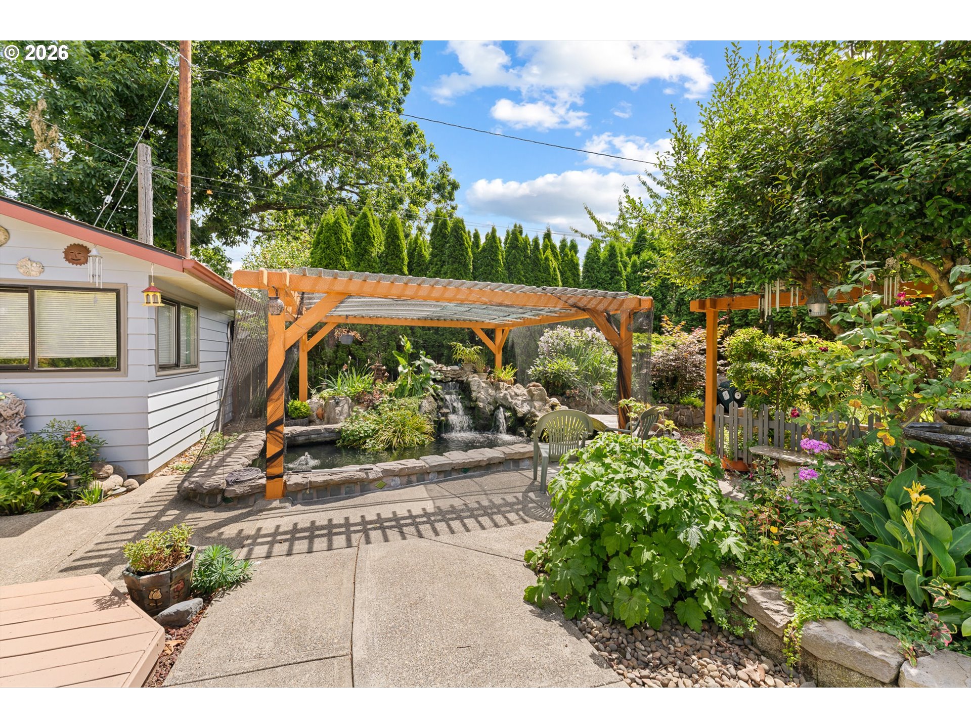 main property photo 33