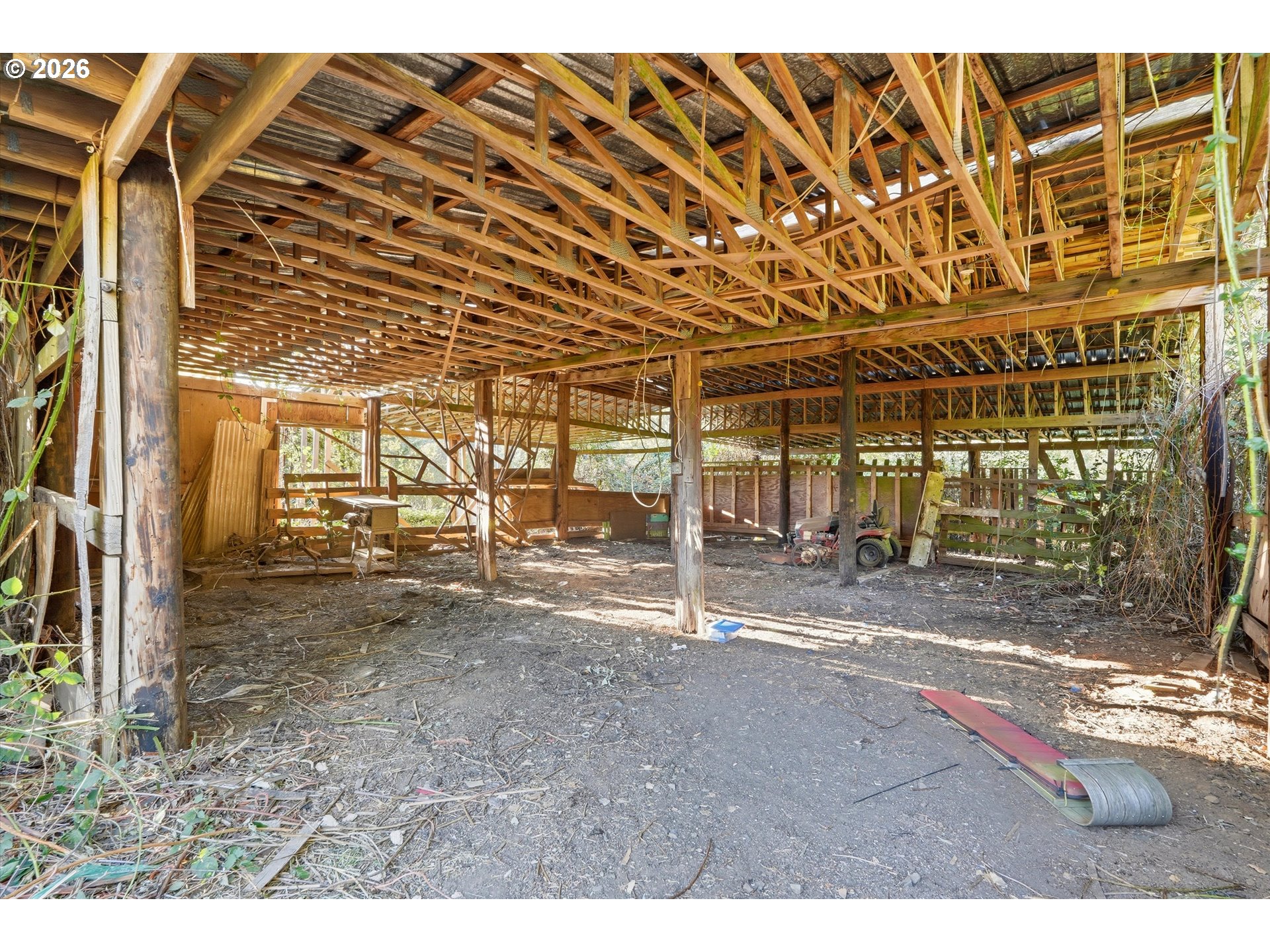 main property photo 28