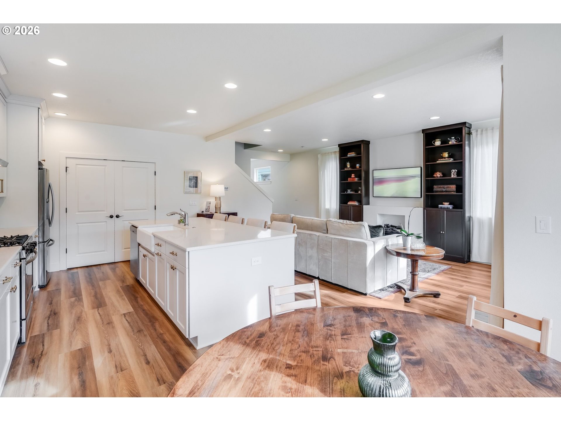 property viewer photo 10