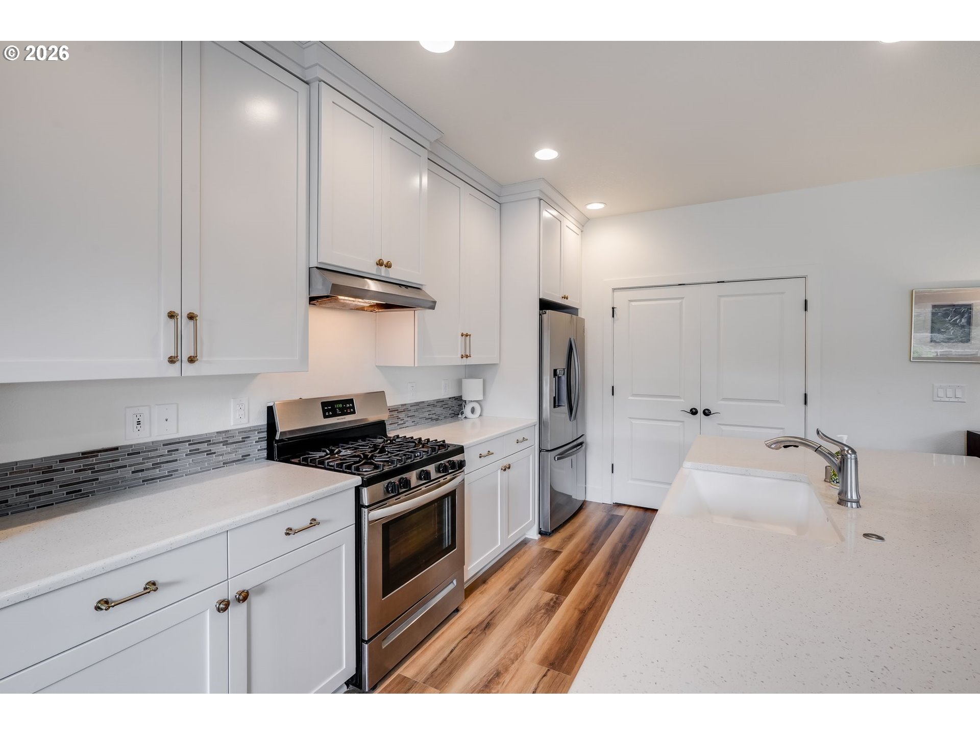 property viewer photo 12