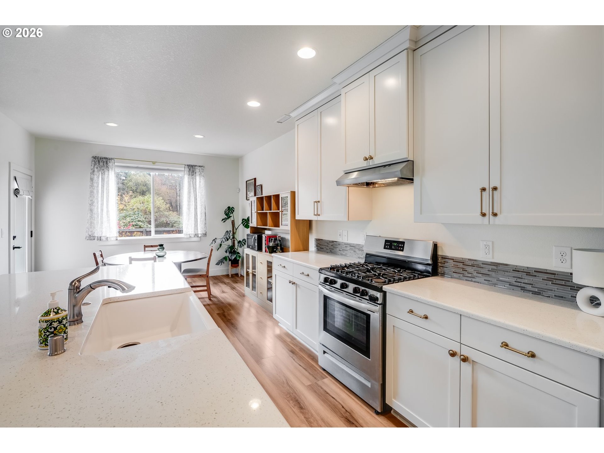 property viewer photo 13