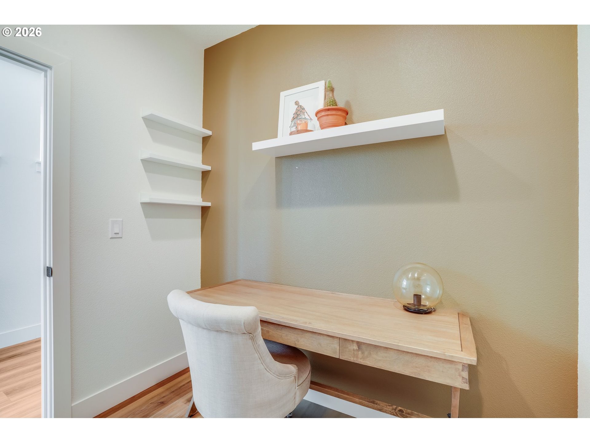 property viewer photo 18