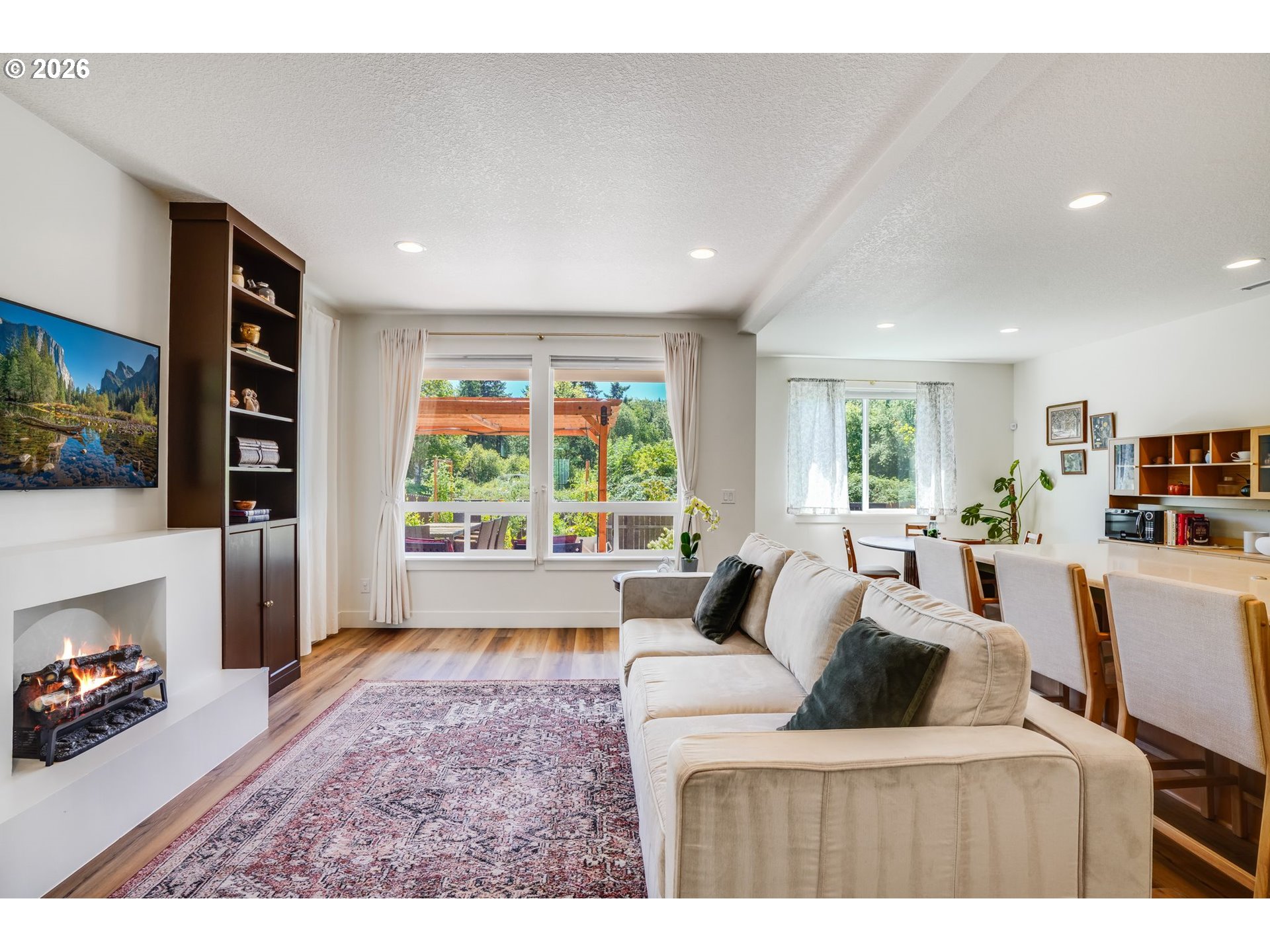 property viewer photo 5