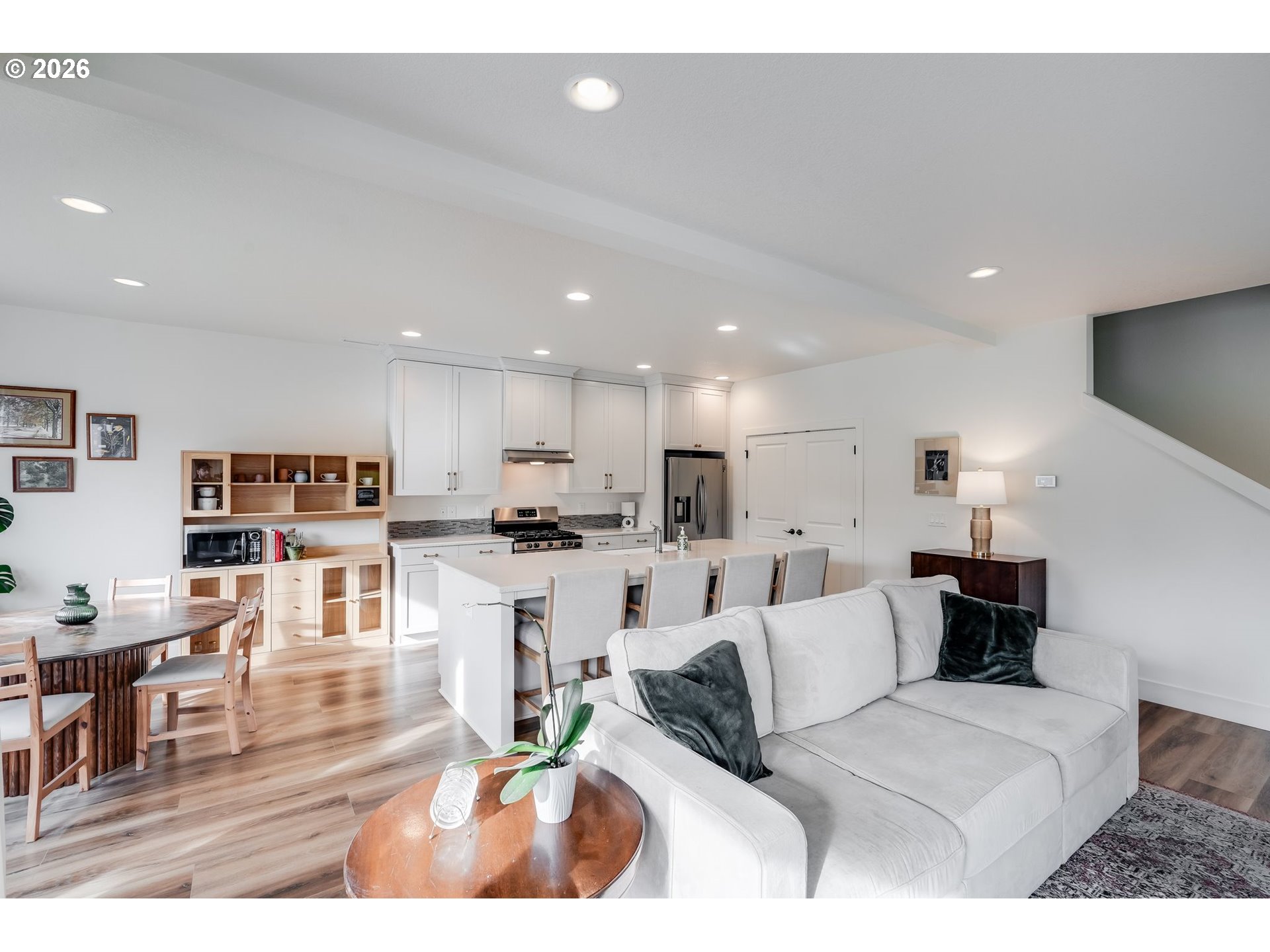 property viewer photo 8