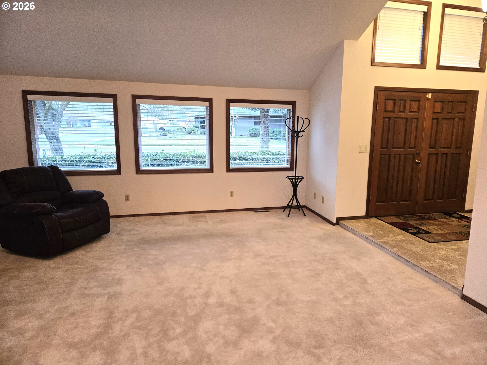 property viewer photo 3